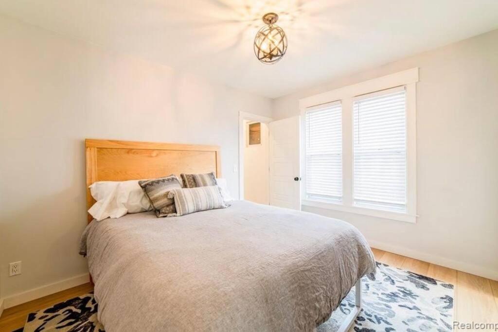 One-Bedroom House photo 1