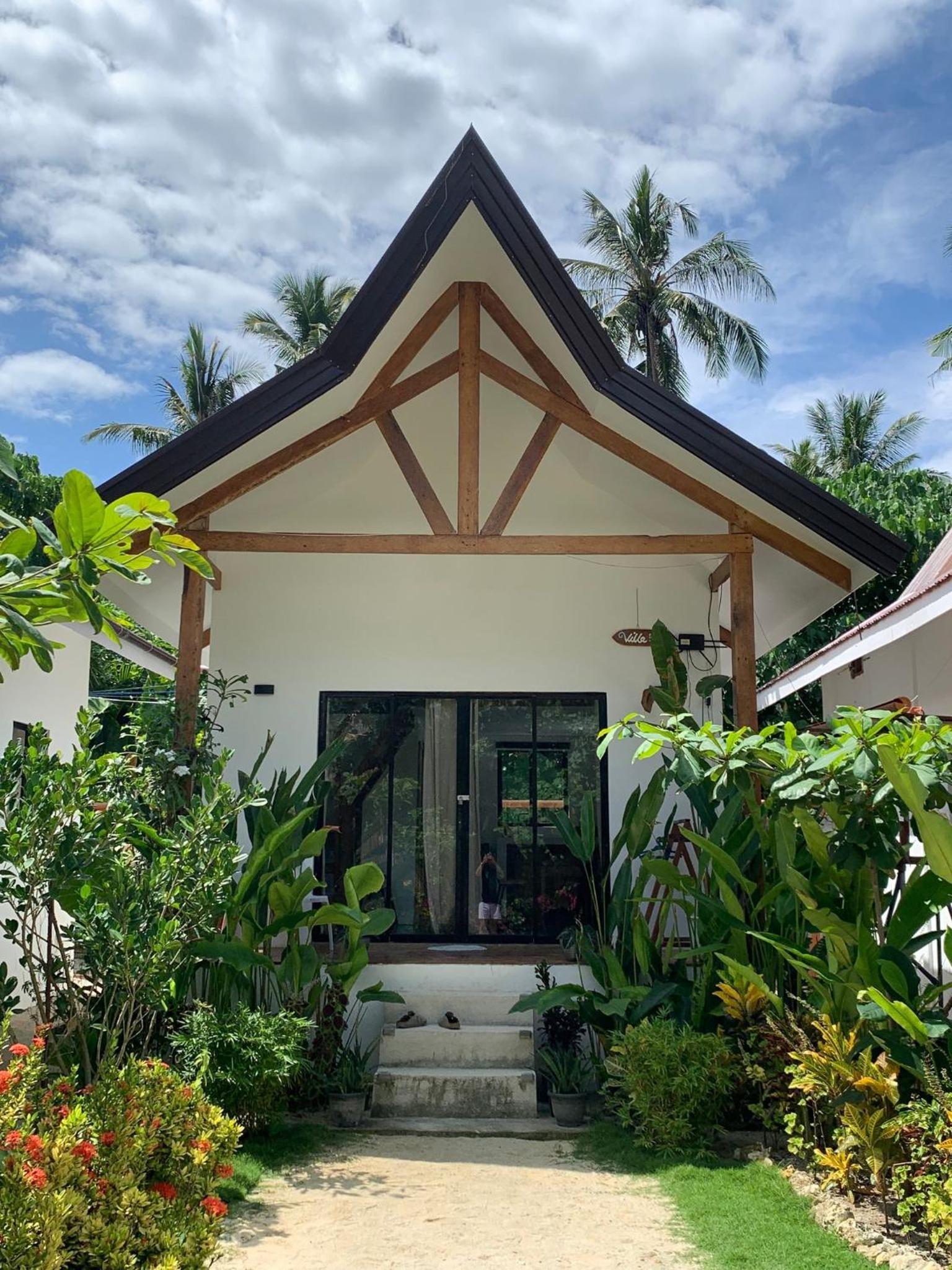 Villa photo 2