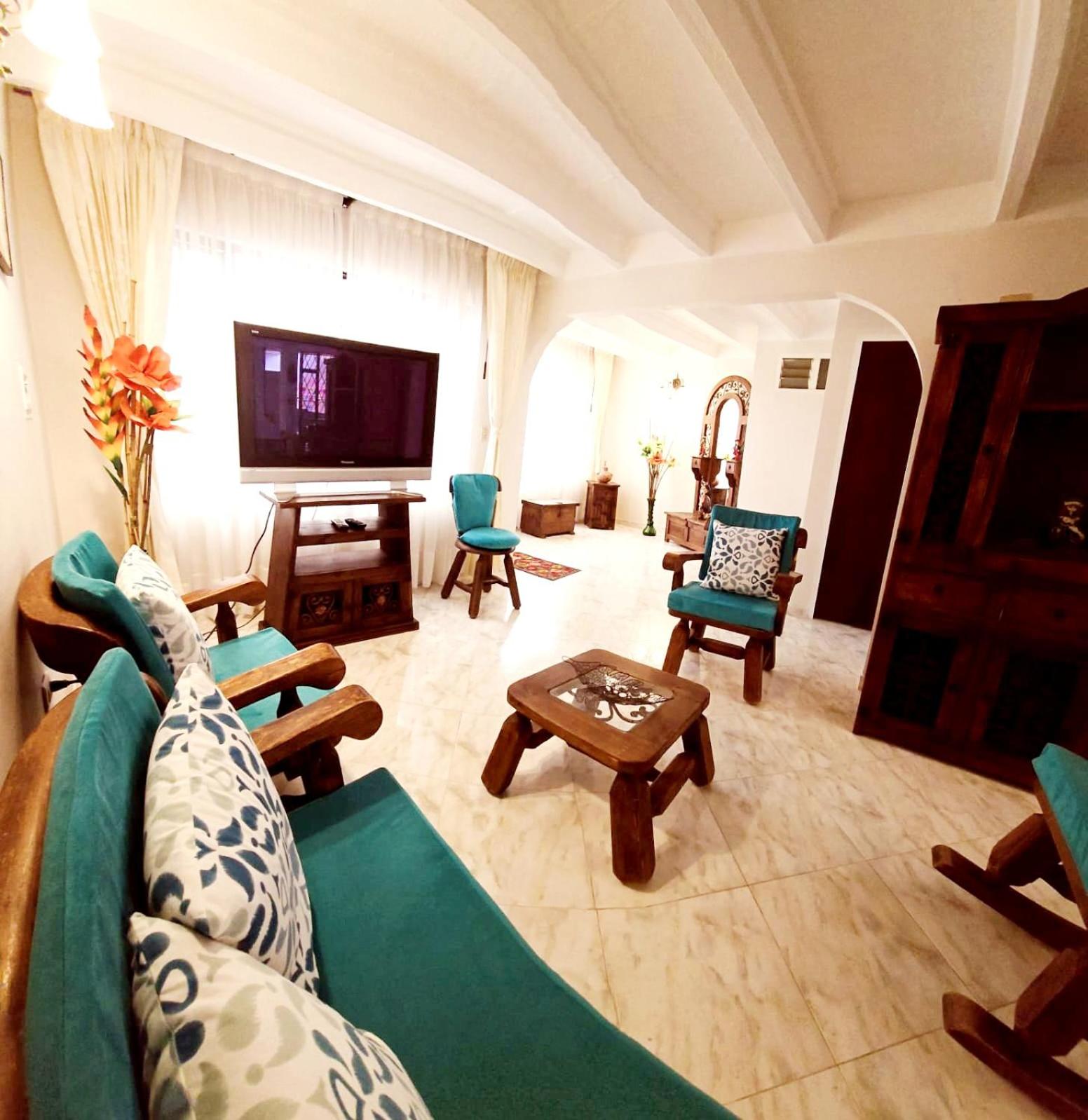 One-Bedroom House photo 1