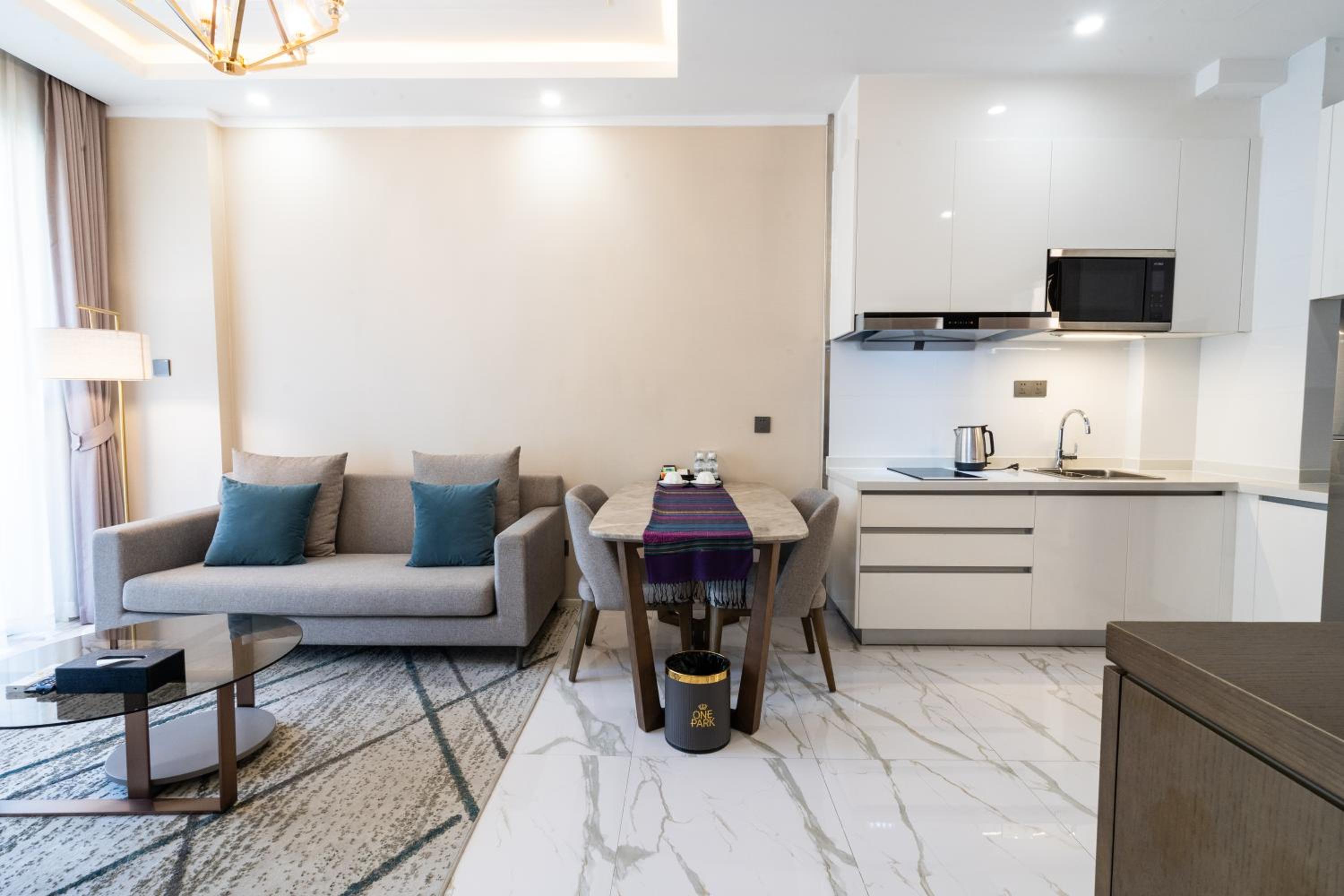 One-Bedroom Suite - Photo 1