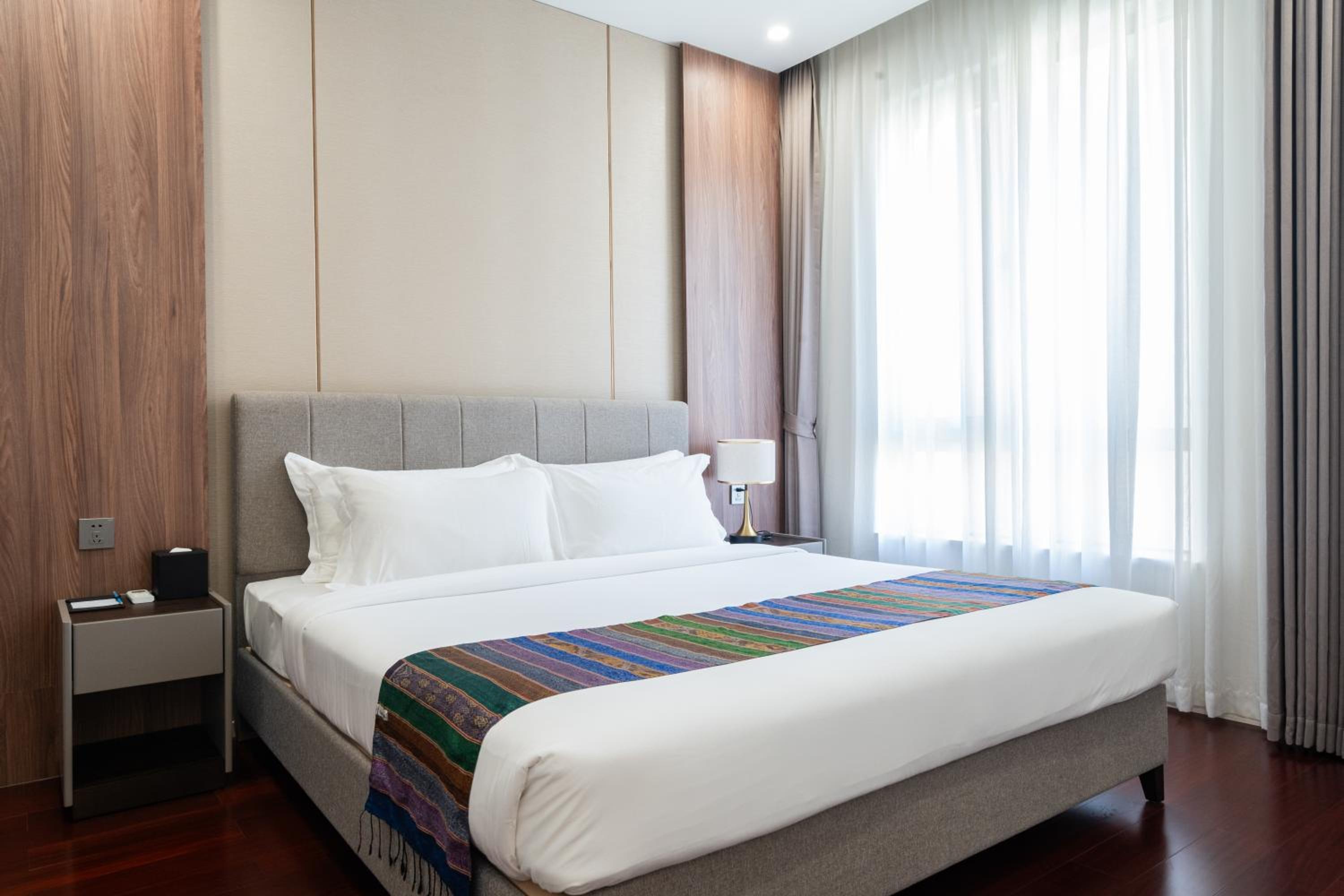 One-Bedroom Suite - Photo 3