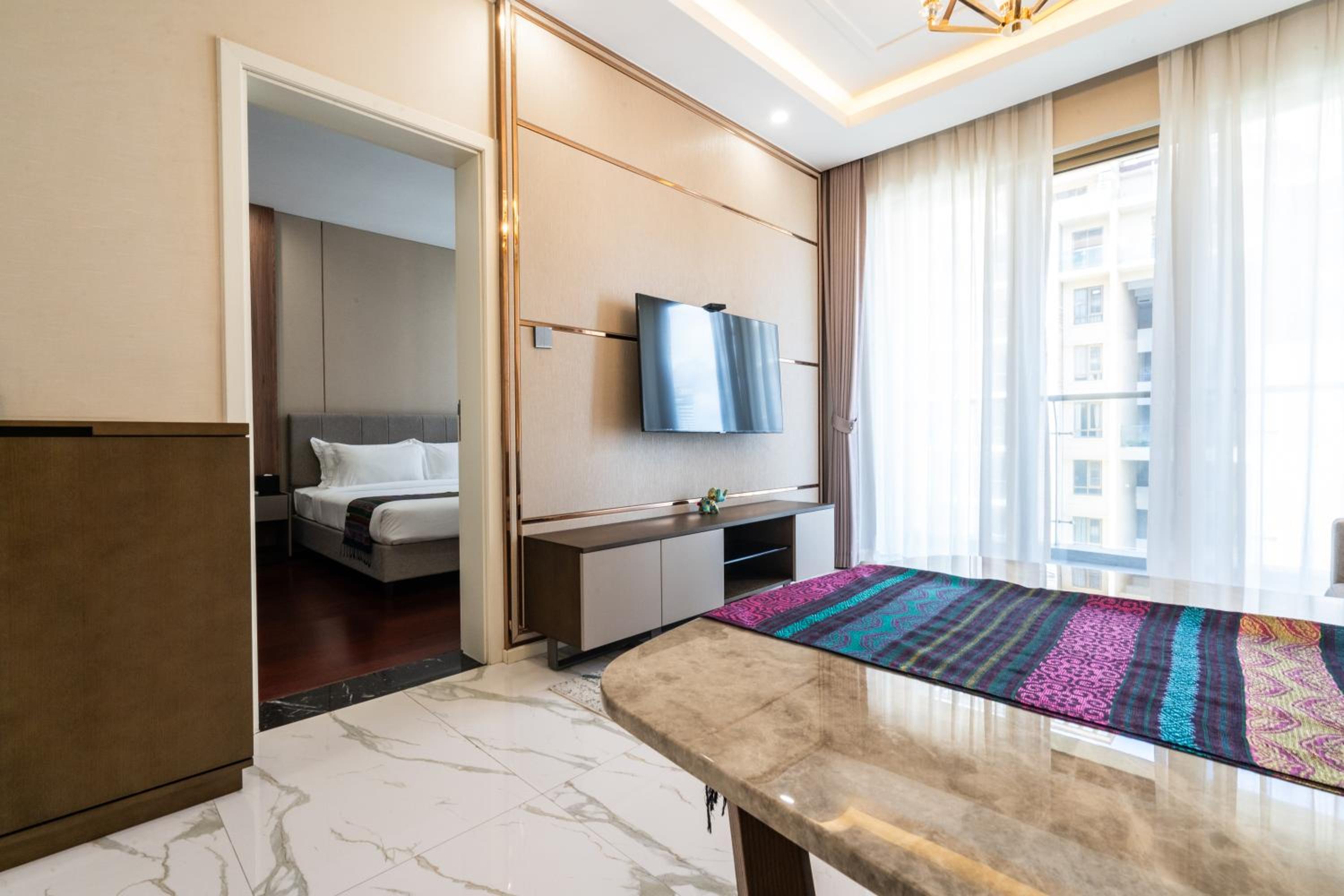 One-Bedroom Suite - Photo 6