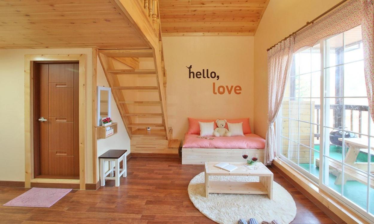 Double Room - Photo 7