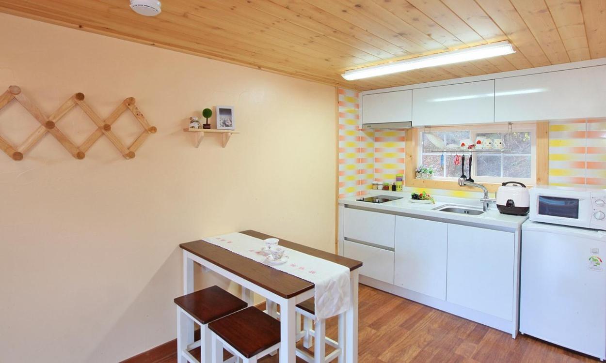 Double Room - Photo 9
