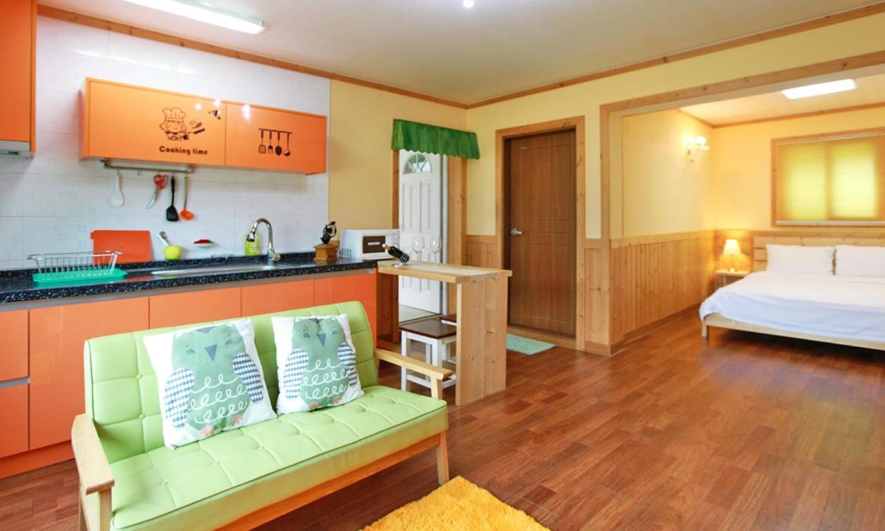 Quadruple Room - Photo 1