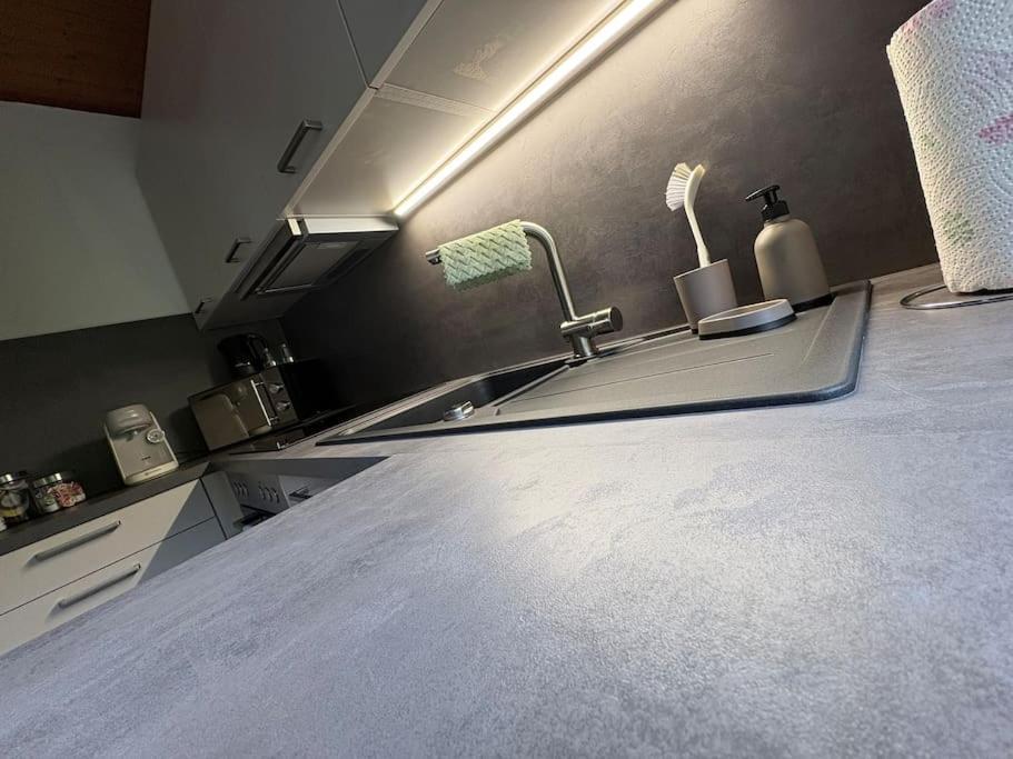 Deluxe Two-Bedroom Apartment with Garden View photo 3