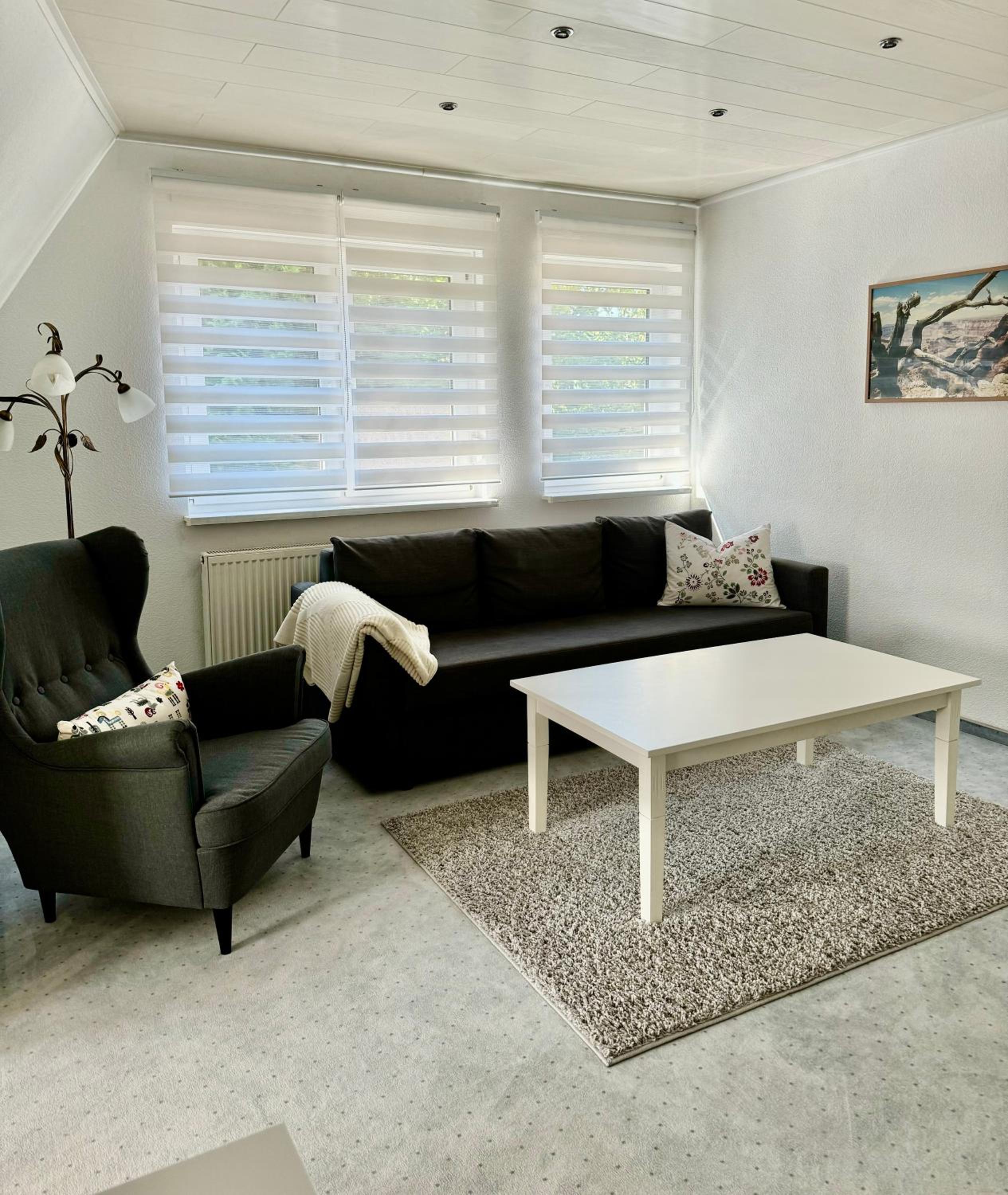 One-Bedroom Apartment photo 1