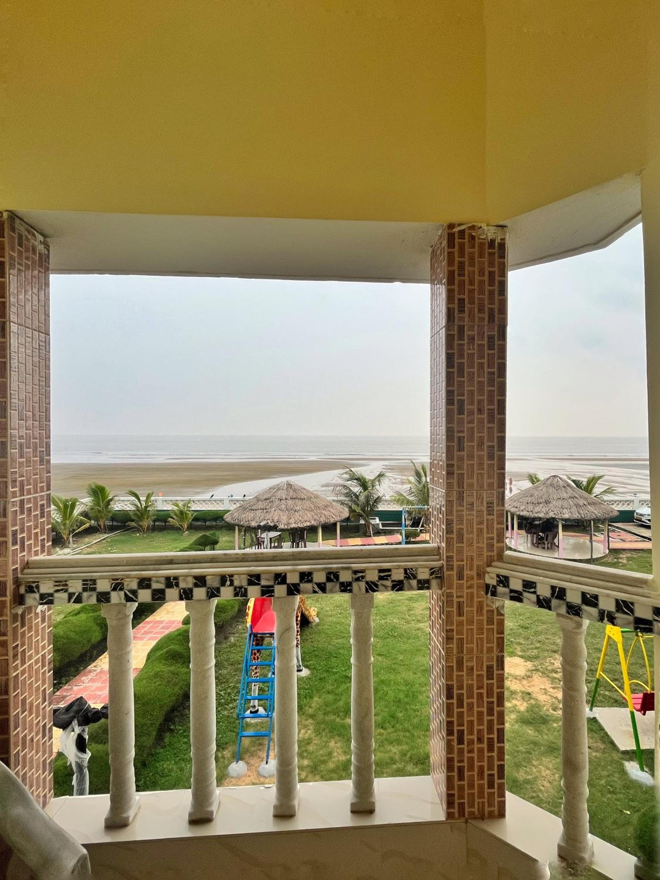 Deluxe Double Room with Sea View - Photo 3