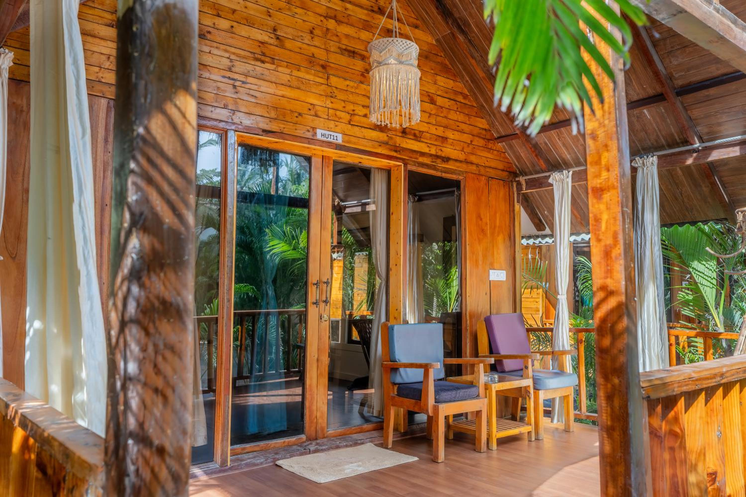 Garden Hut - Photo 2