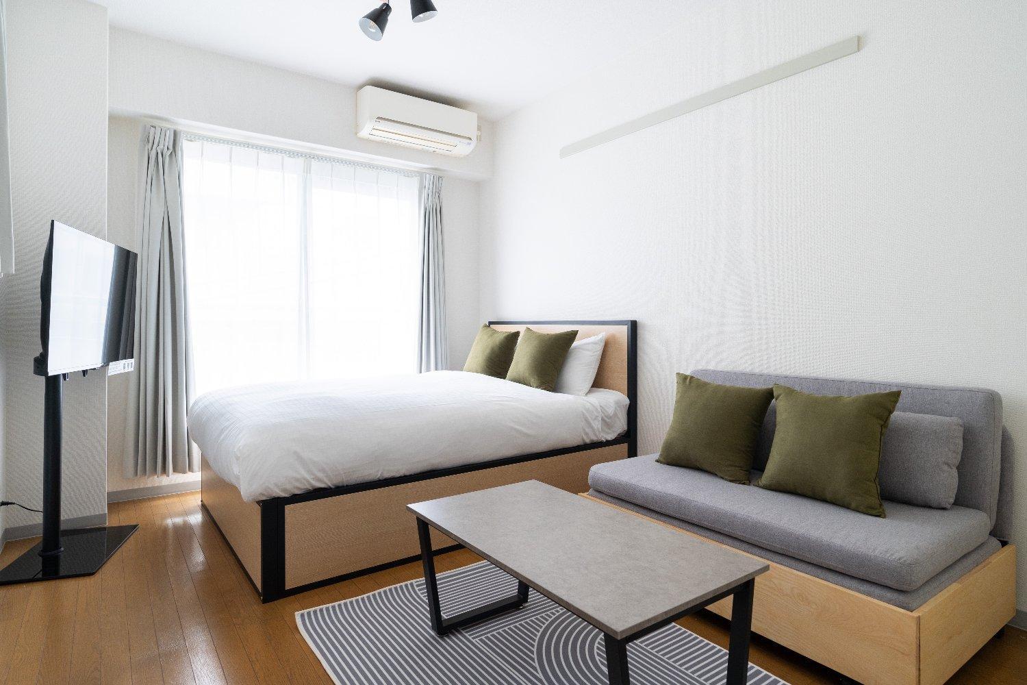 One-Bedroom Apartment photo 1
