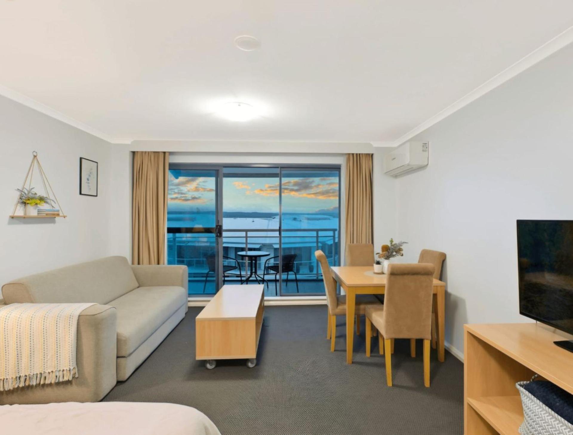 Apartment with Lake View photo 3