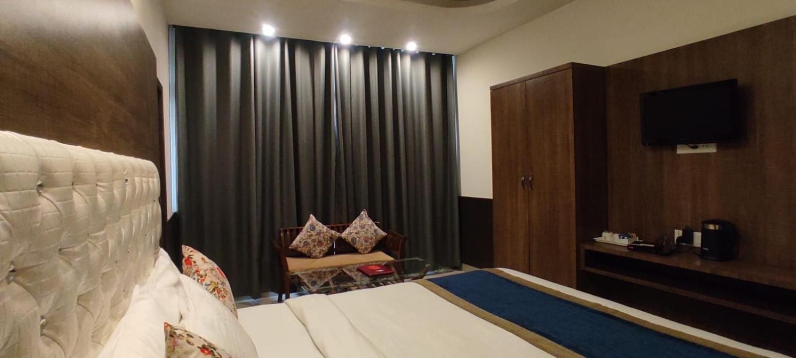 Deluxe Double Room - Photo 2