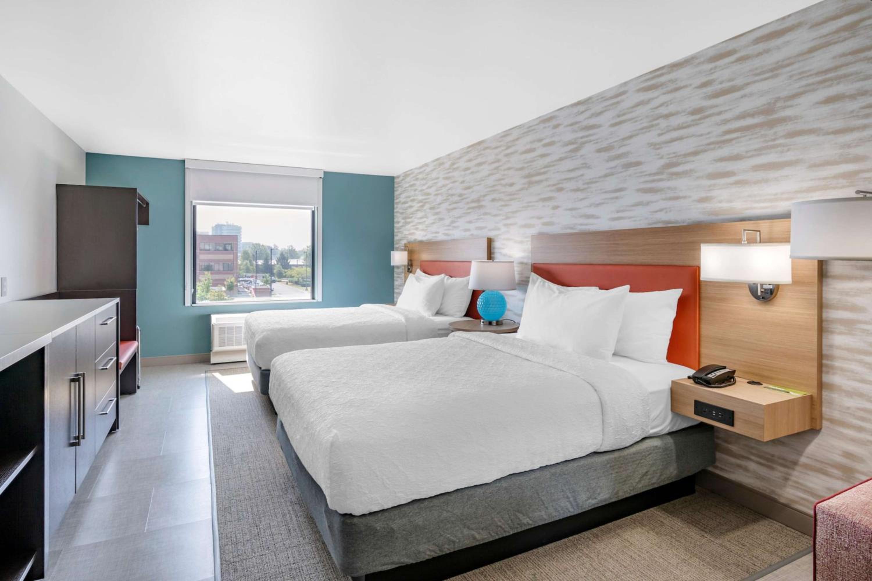 Studio Suite with Two Queen Beds - Photo 2