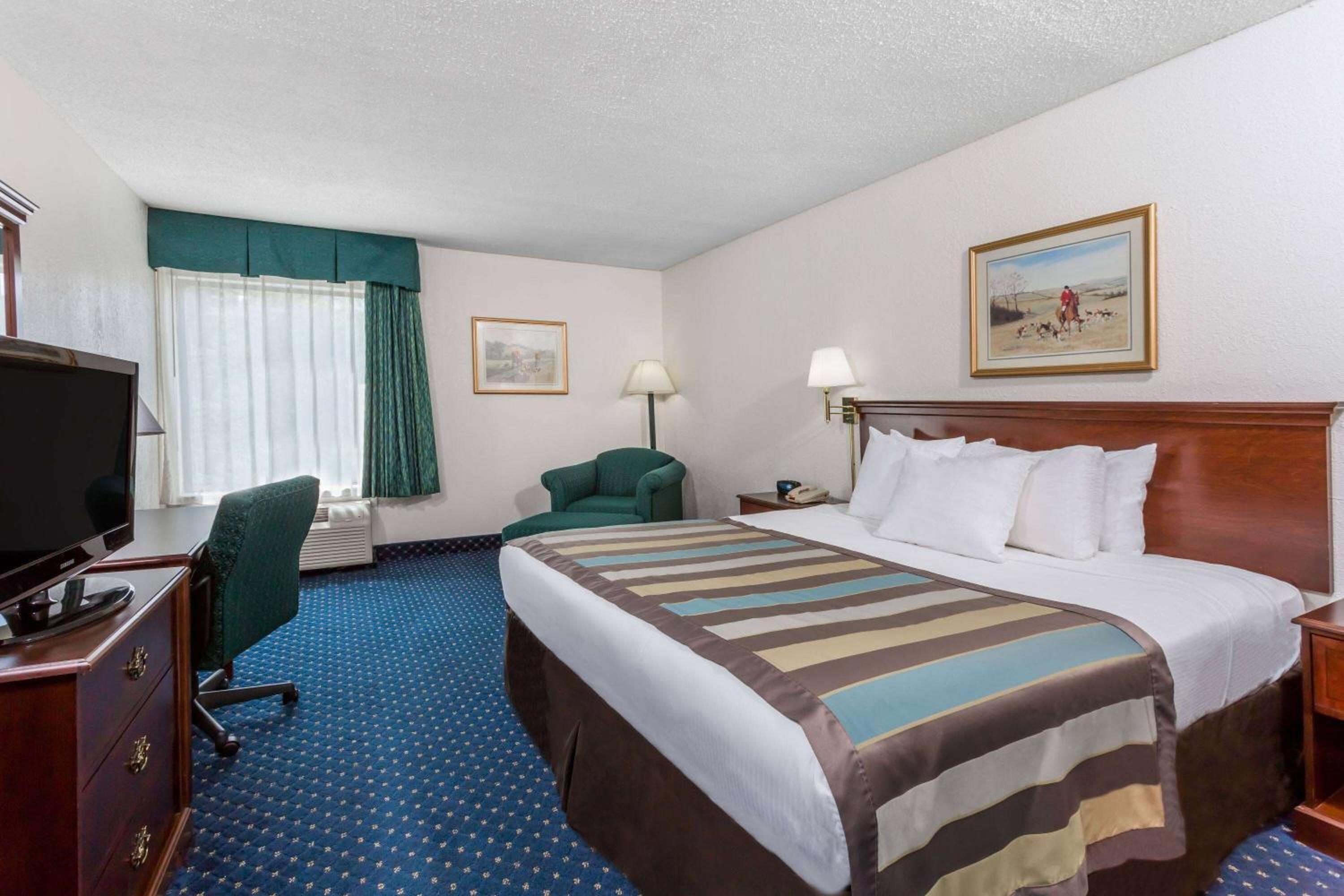 King Room - Non-Smoking - Photo 1