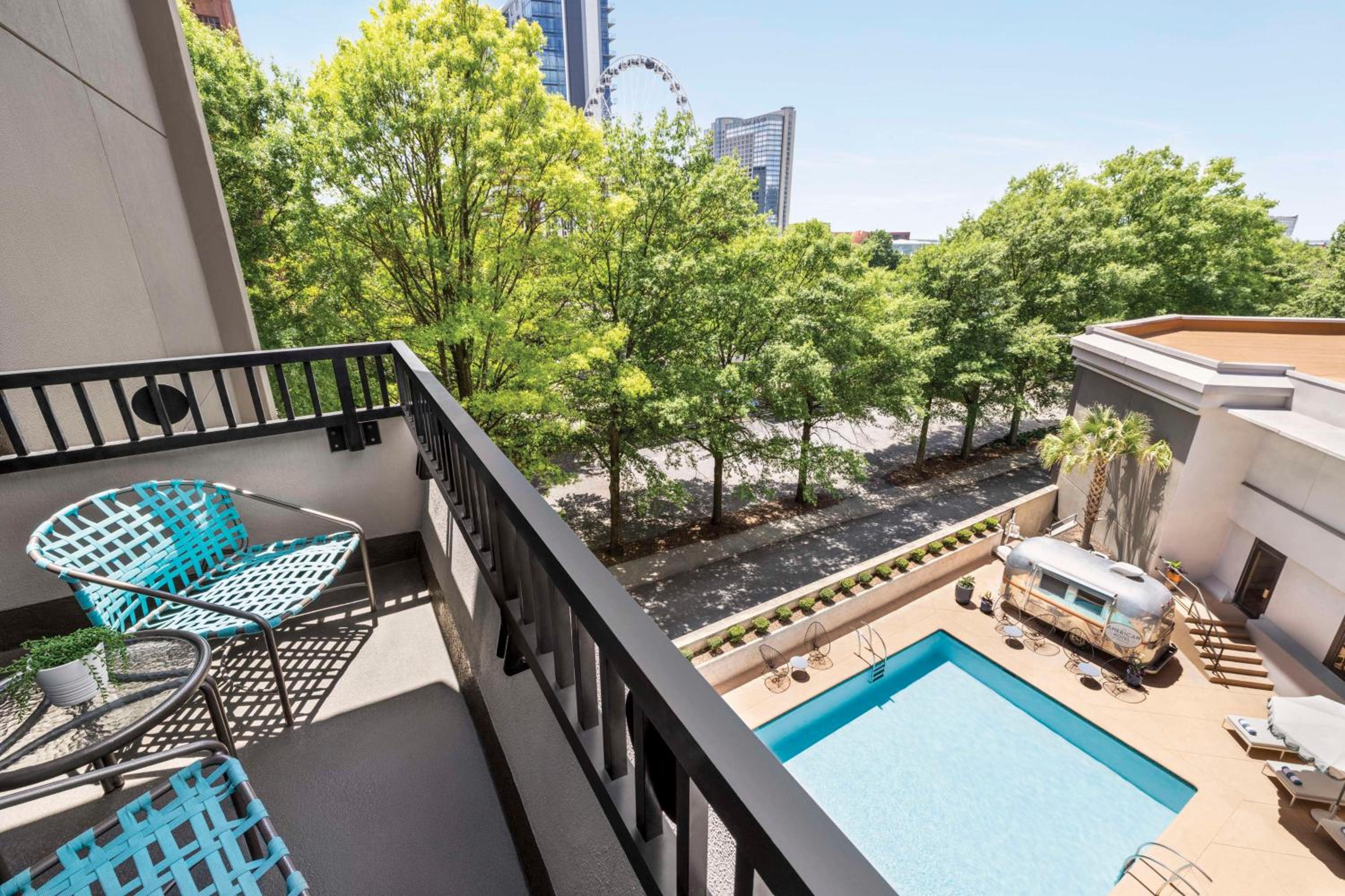 King Room with Balcony - Pool View - Photo 8