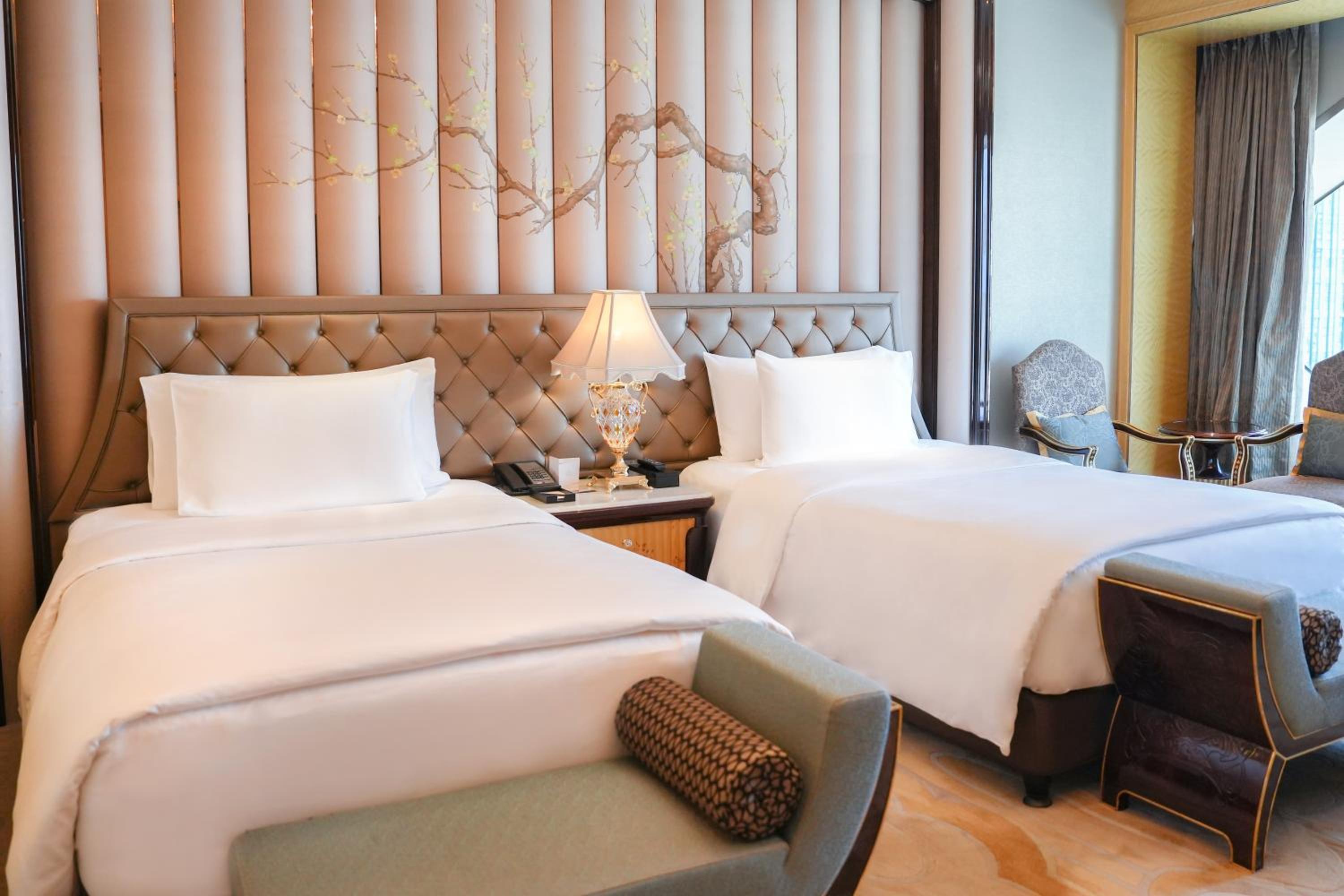 Superior Deluxe Twin Room photo 1