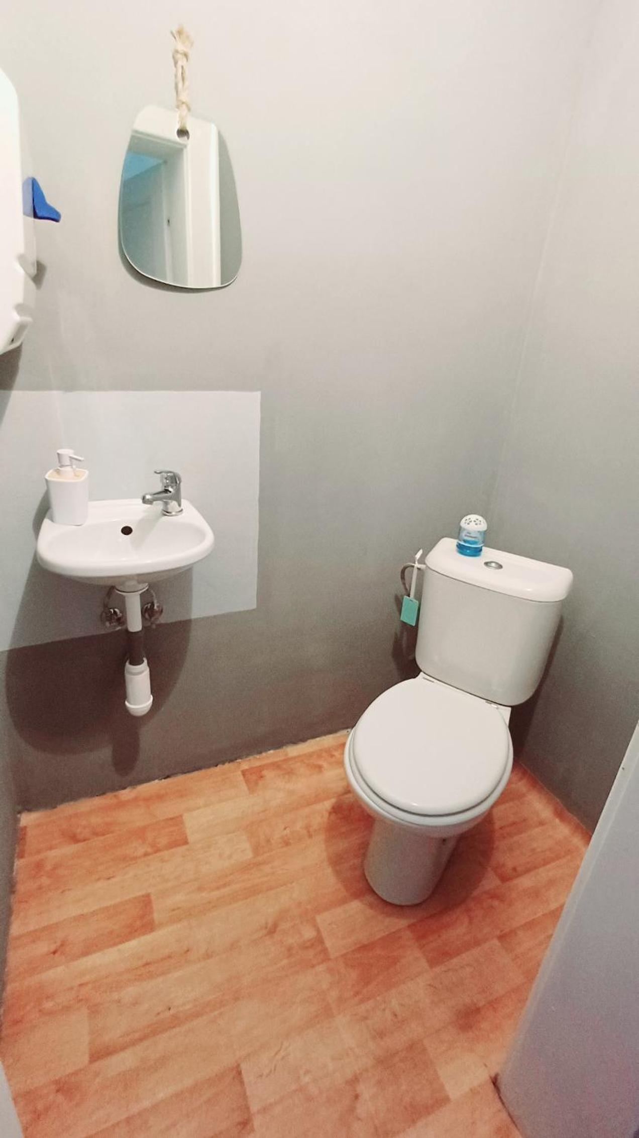 Twin Room with Shared Bathroom photo 2