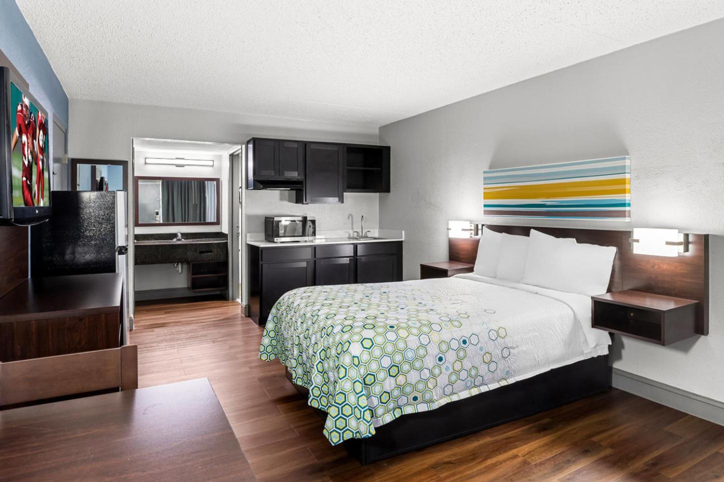 Studio Room with One Double Bed Smoking