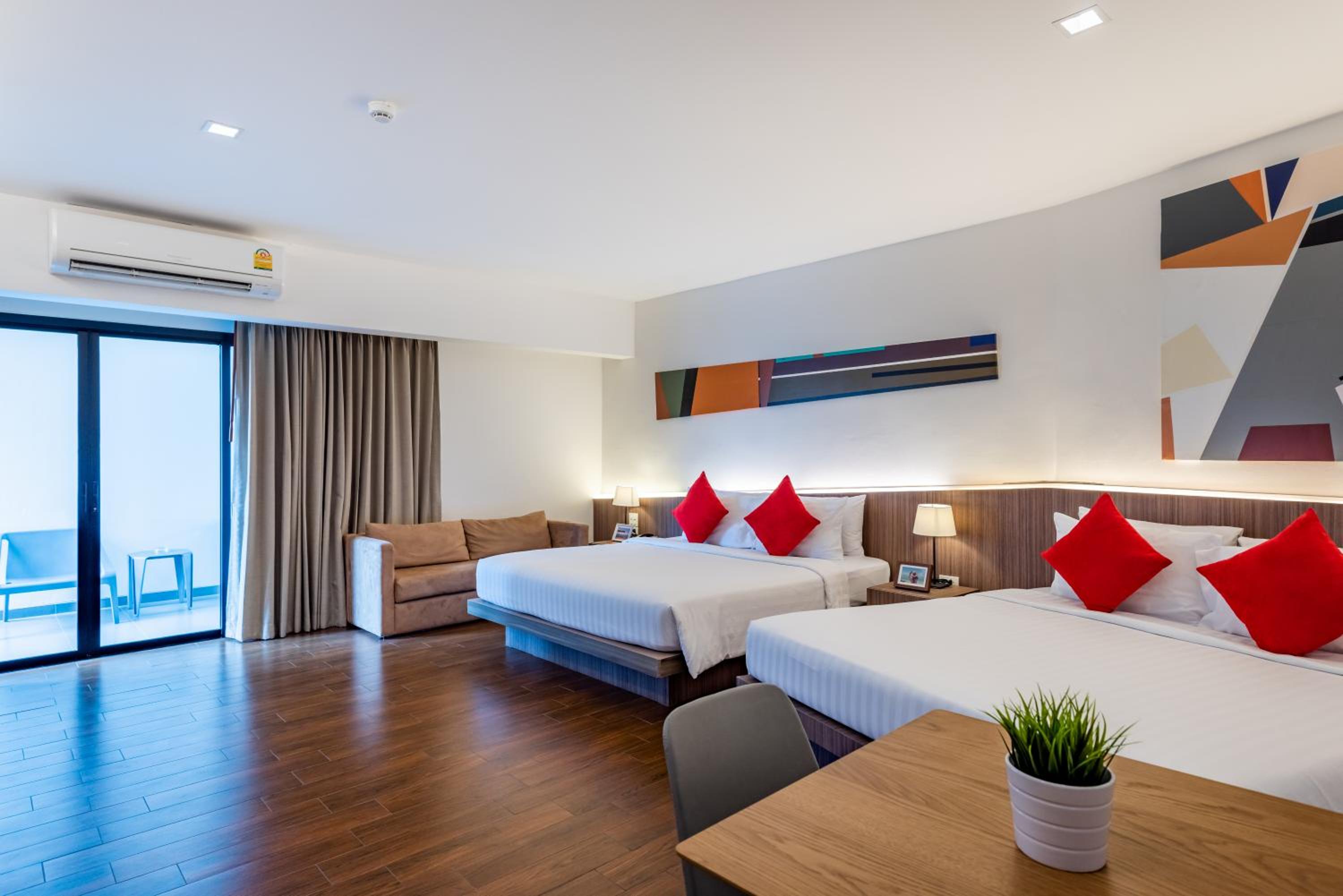 Deluxe Quadruple Room photo 3