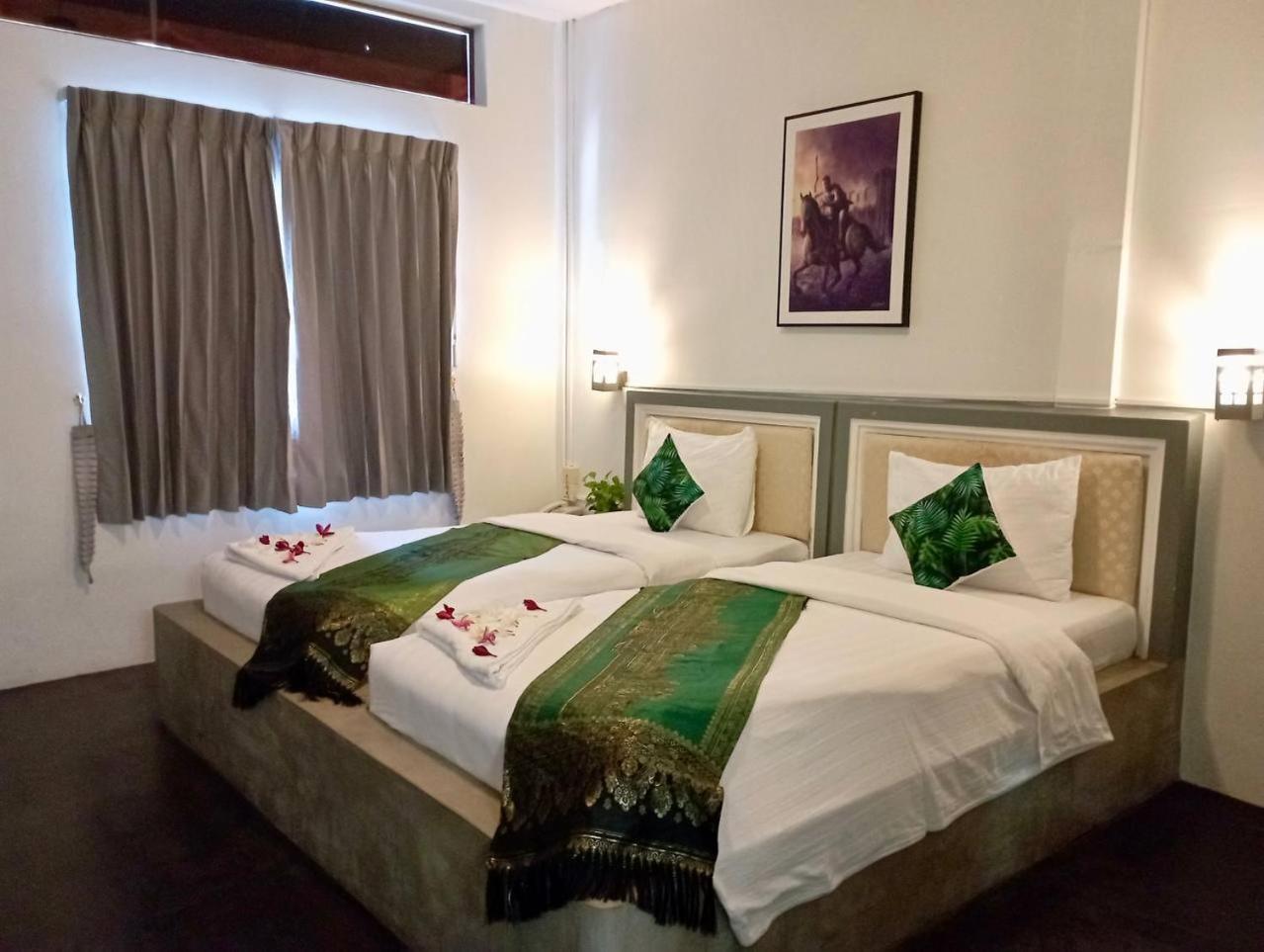 Twin Room - Photo 6