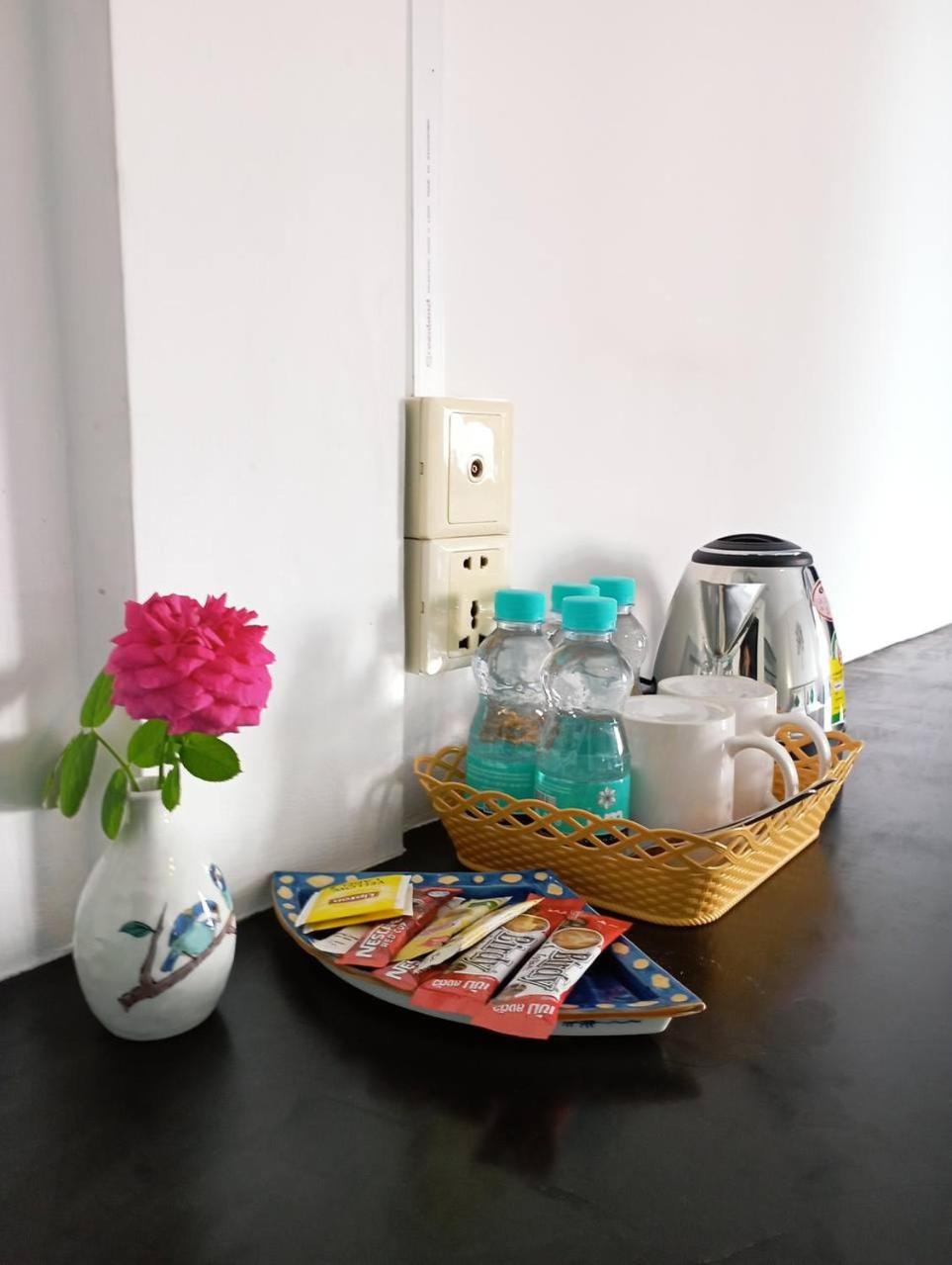 Twin Room - Photo 10