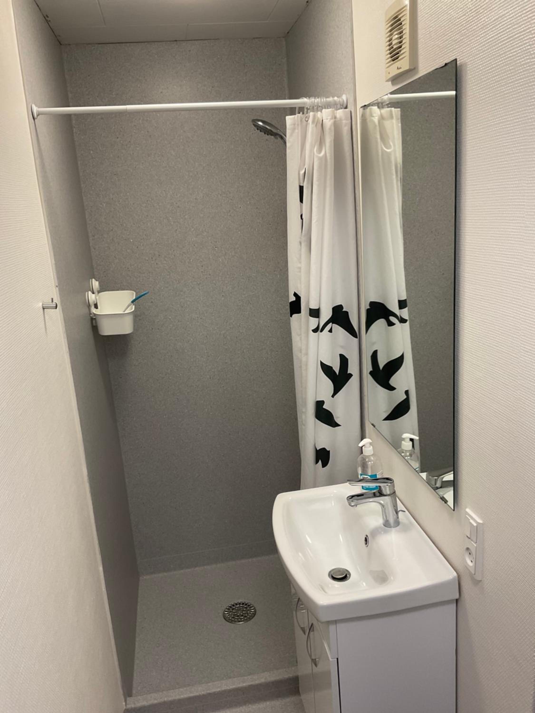 Two-Bedroom Apartment - Photo 4