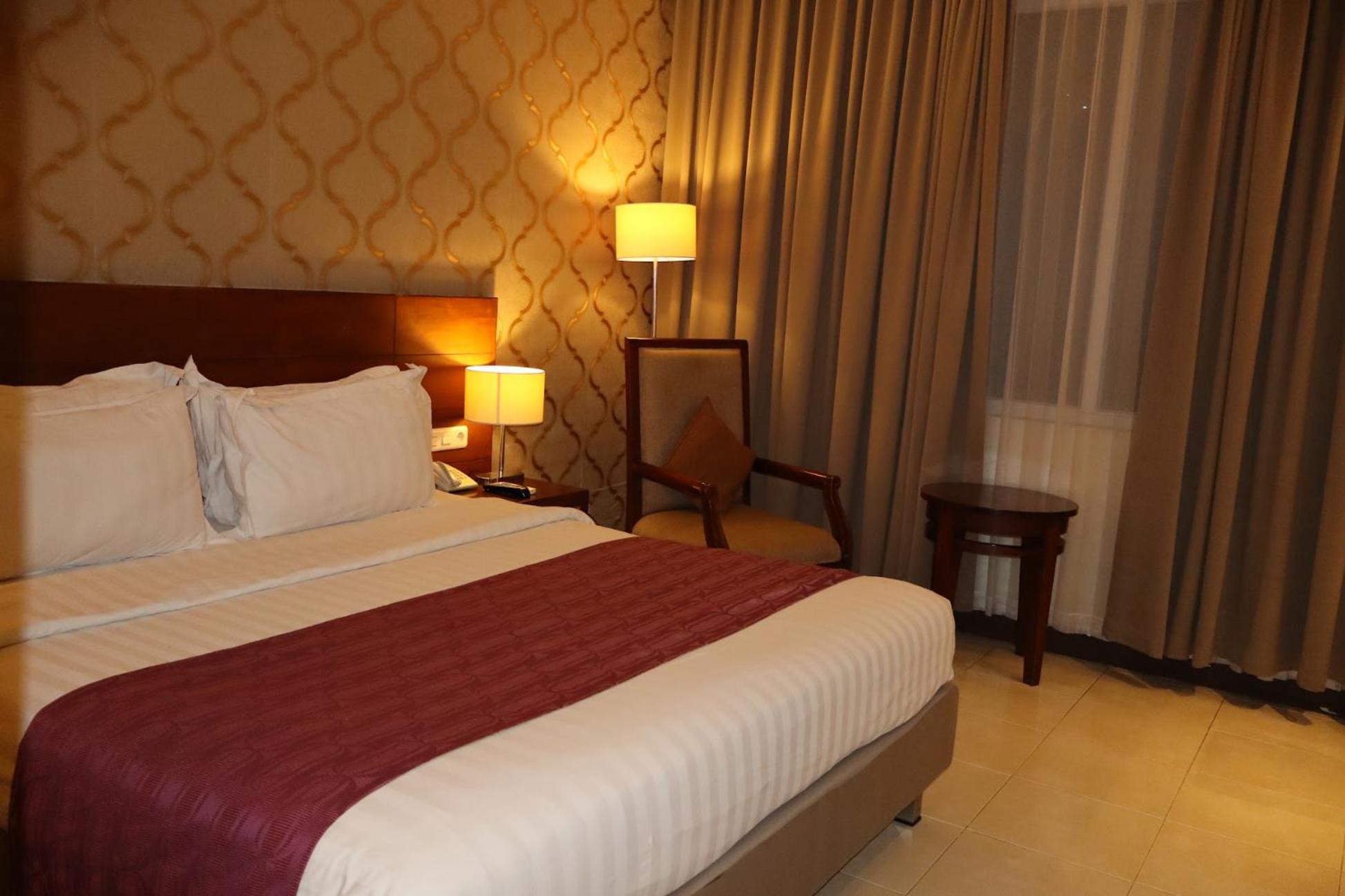 Superior Double or Twin Room with City View photo 1