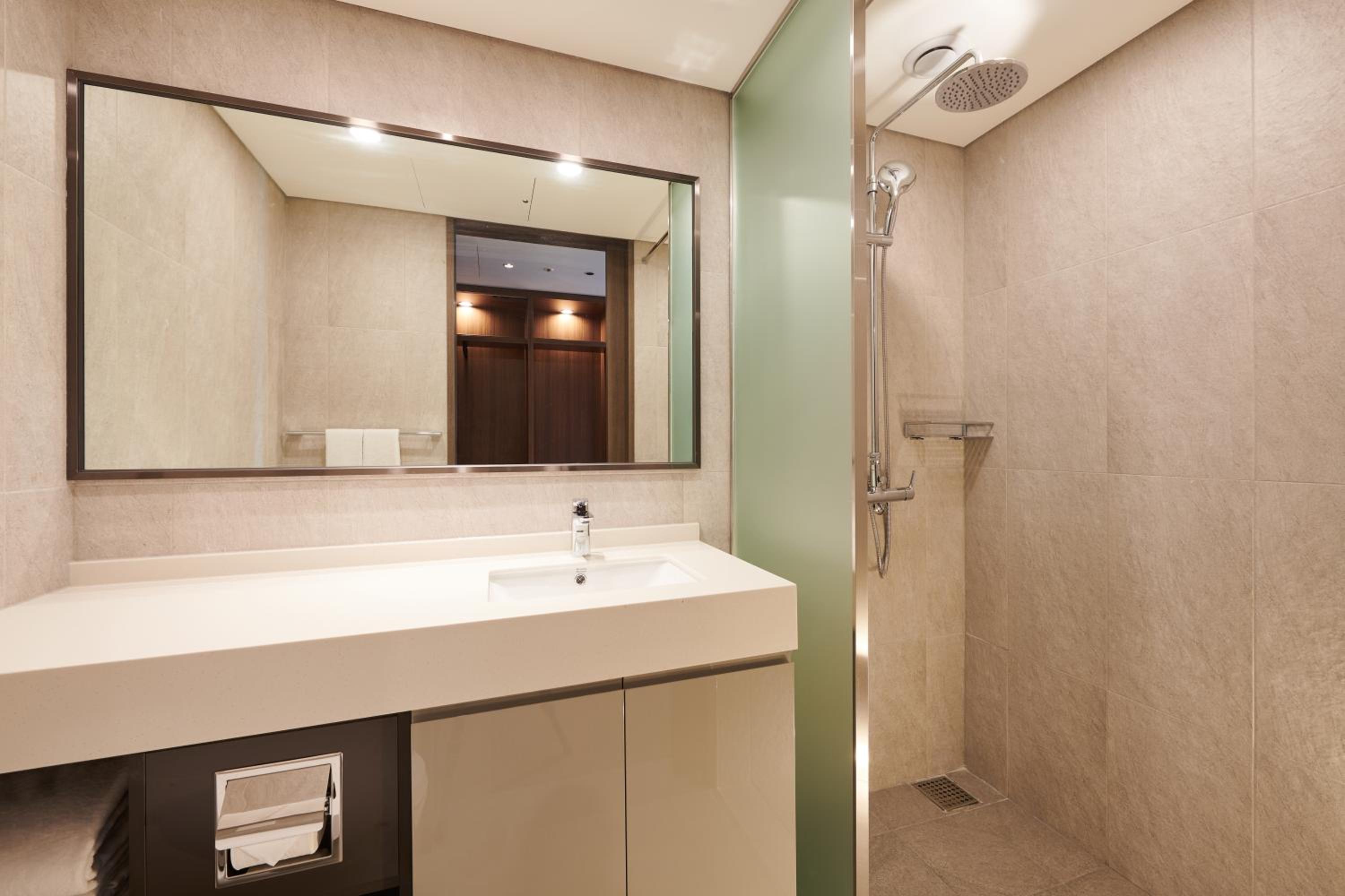 Standard Double Room (Late Check In From 18:00) - Photo 2