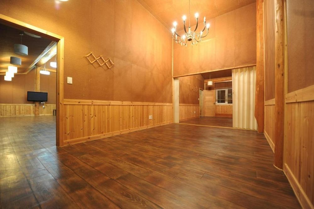 Family Room photo 1