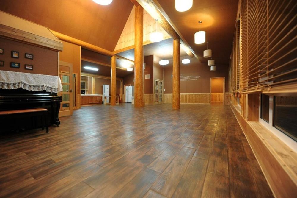 Family Room photo 2