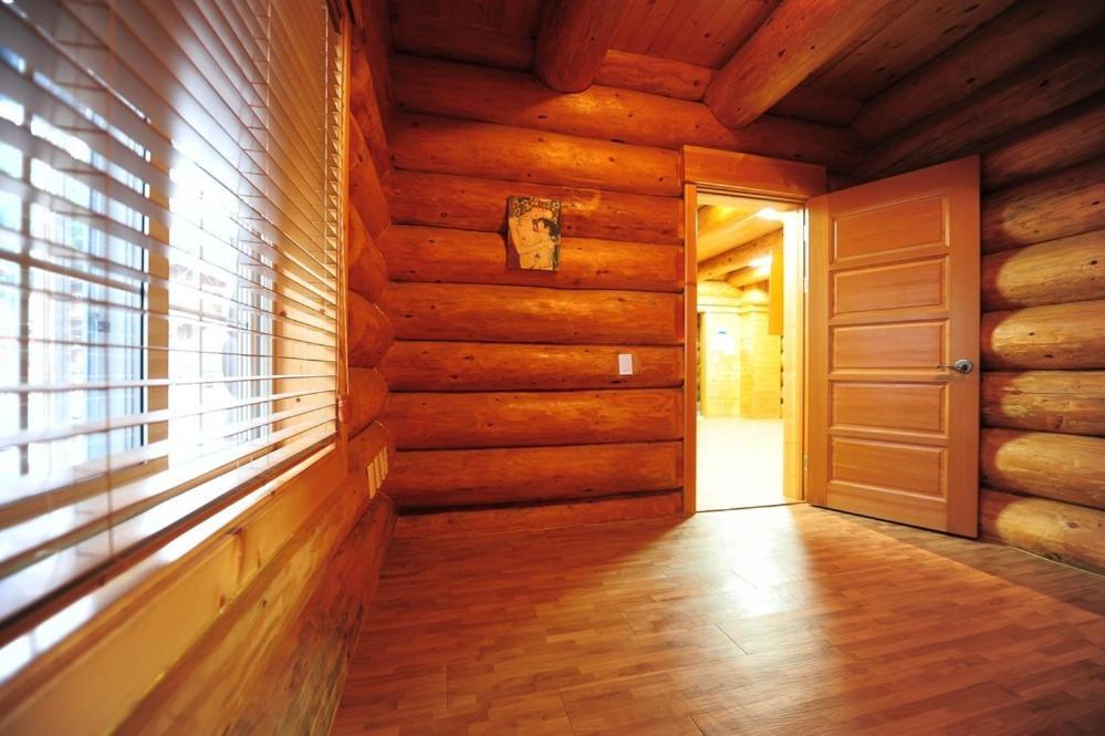 Family Room photo 2