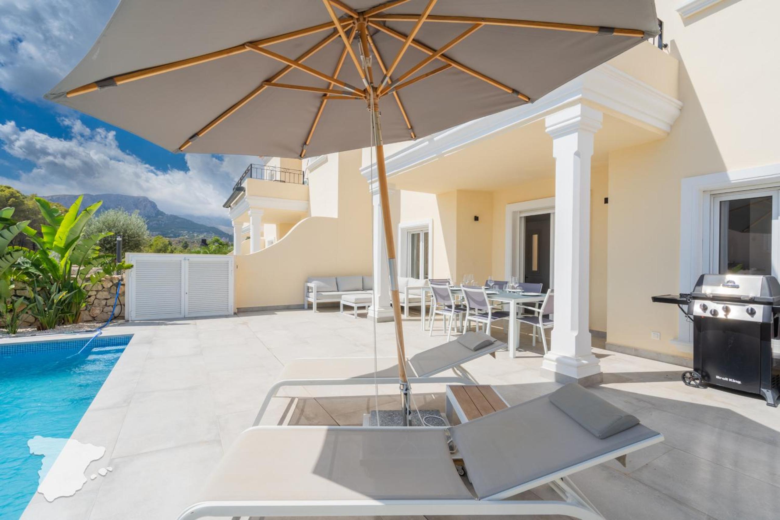 Villa with Private Pool photo 3