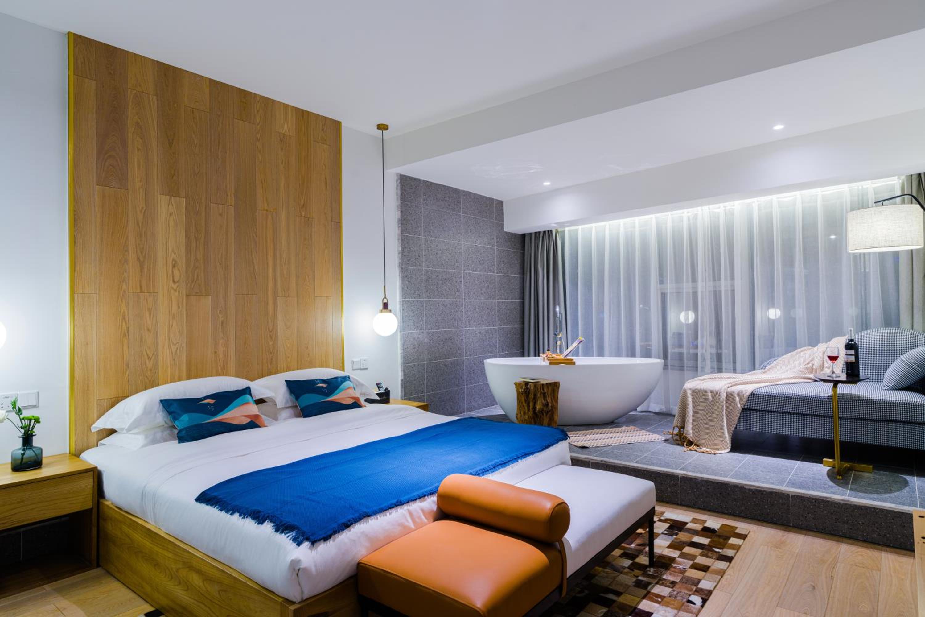 Deluxe Double Room With Bath