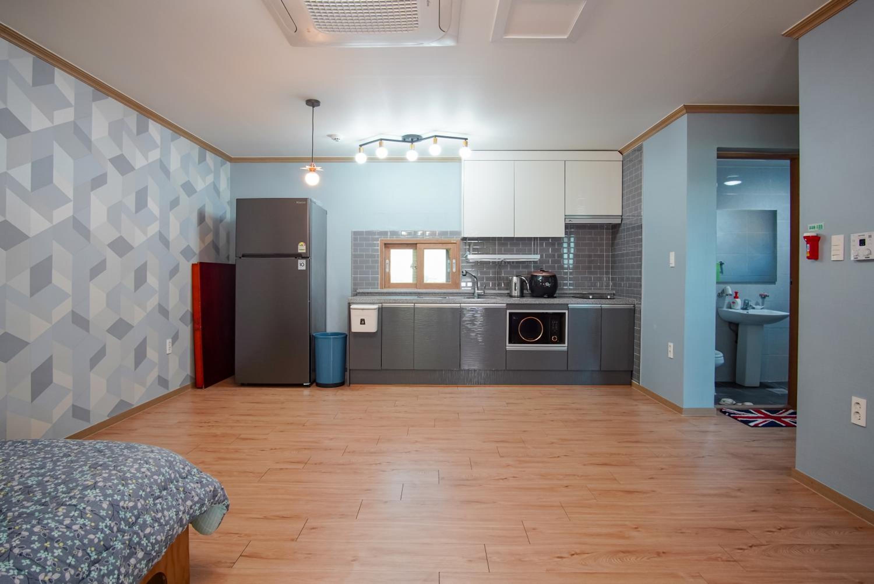 Family Room photo 1