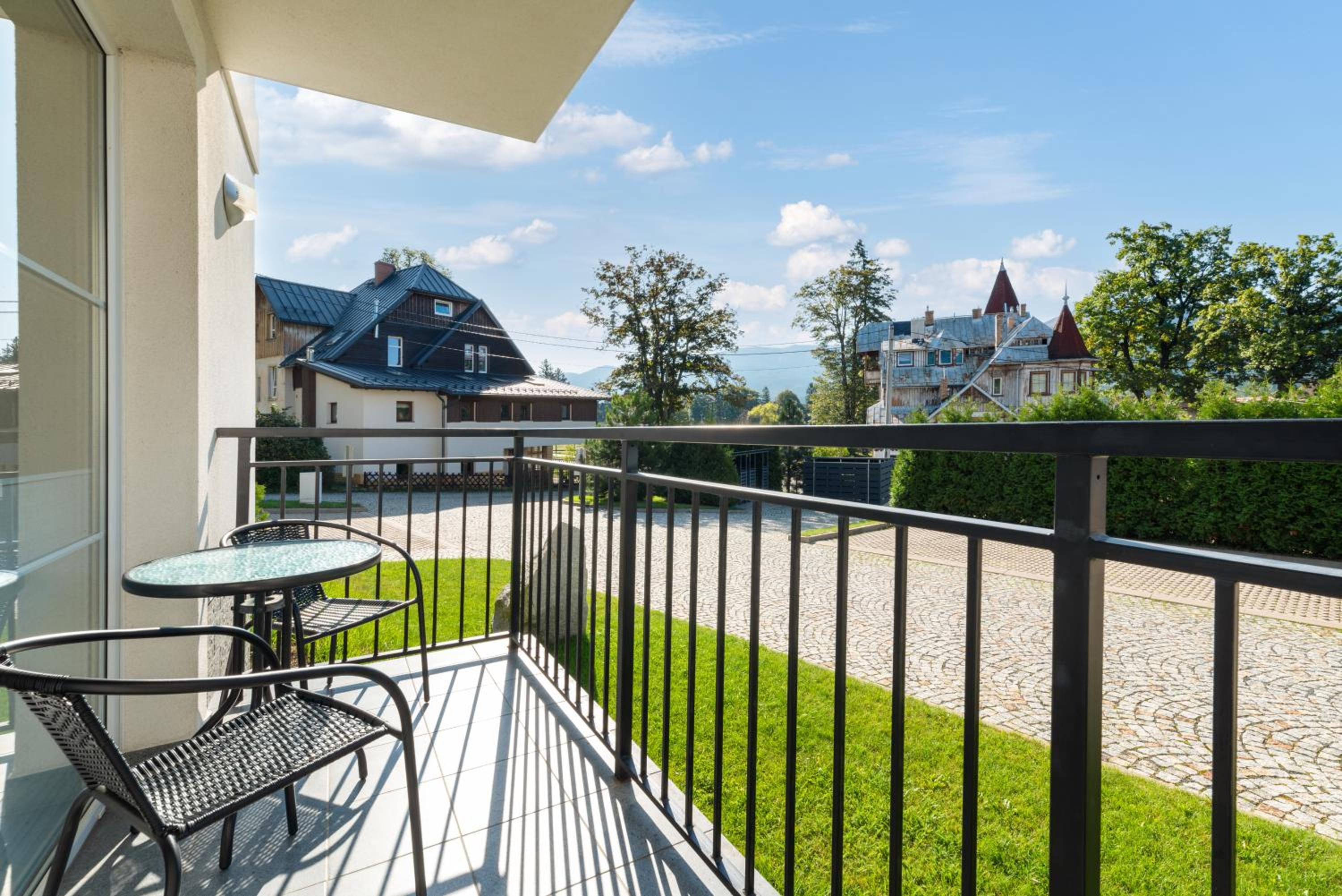 Apartment with Terrace photo 3
