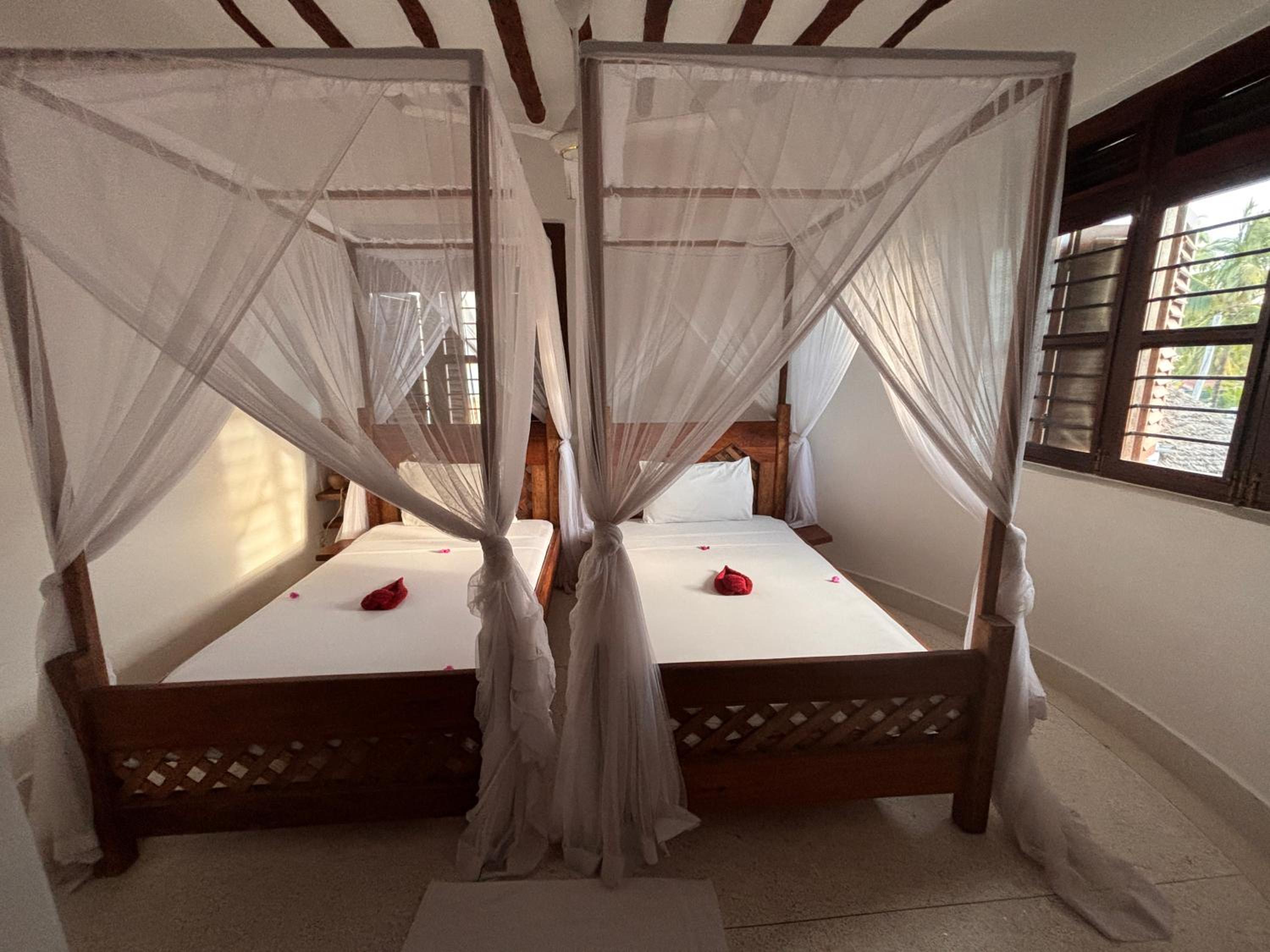 Family Room with Sea View - Photo 3