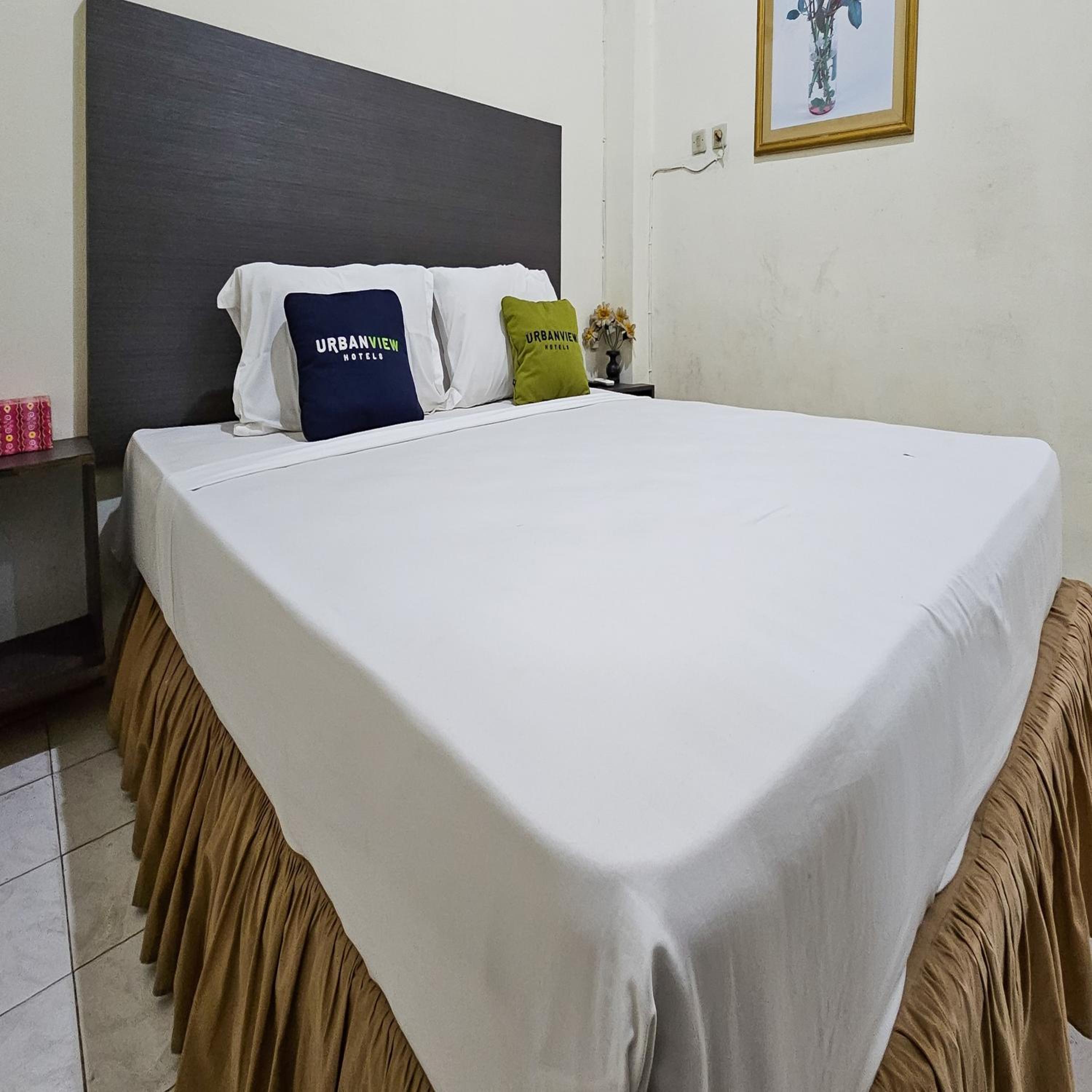 Standard Double Room - Photo 8
