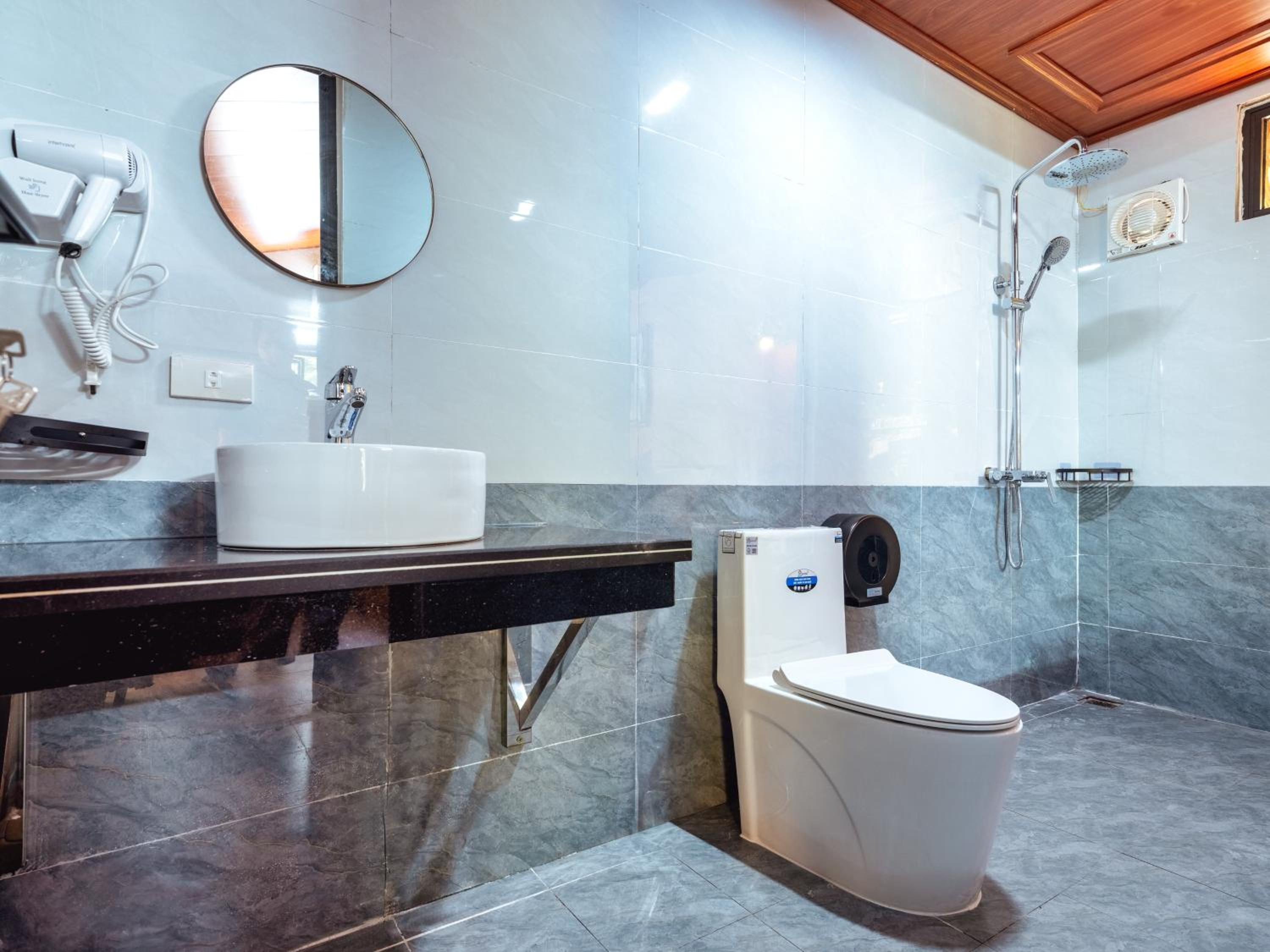 Family Room with Mountain View photo 3
