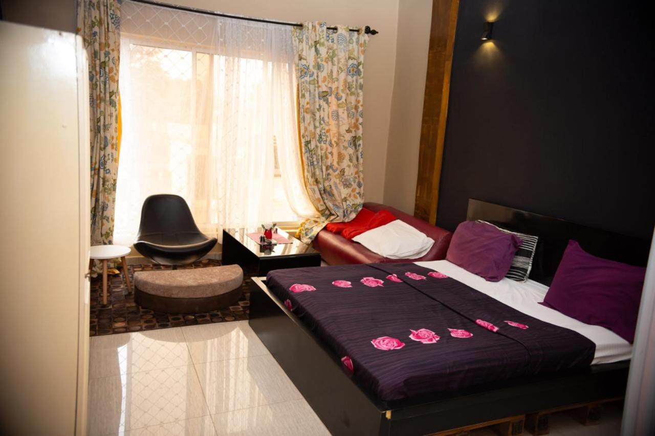 Classic One-Bedroom Apartment With King Bed