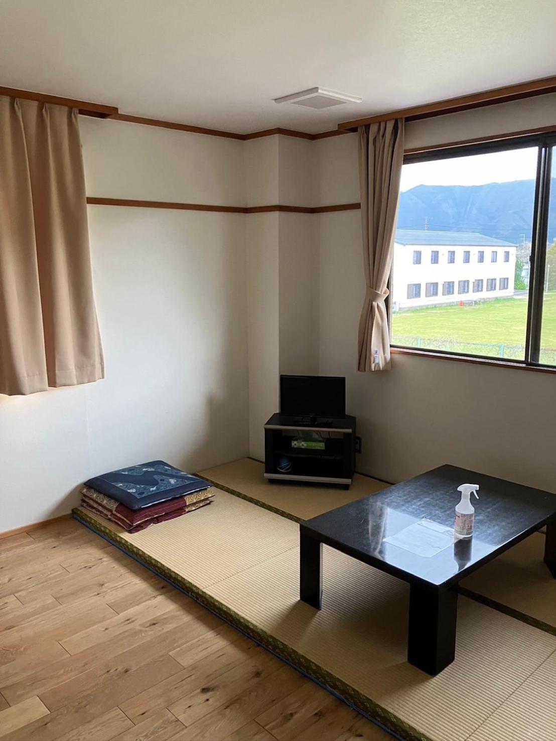 Quadruple Room with Mountain View photo 3