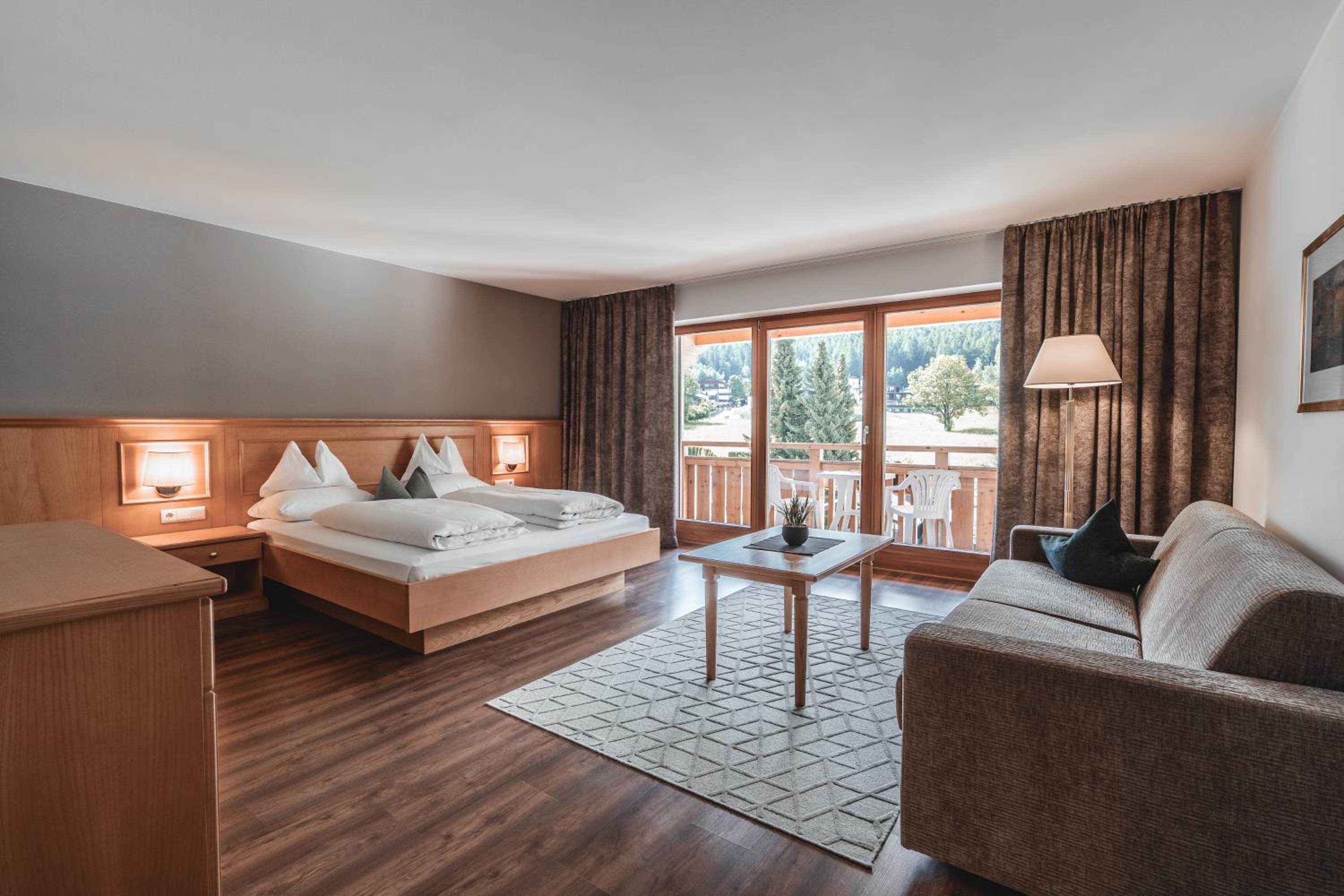Superior Double or Twin Room photo 3