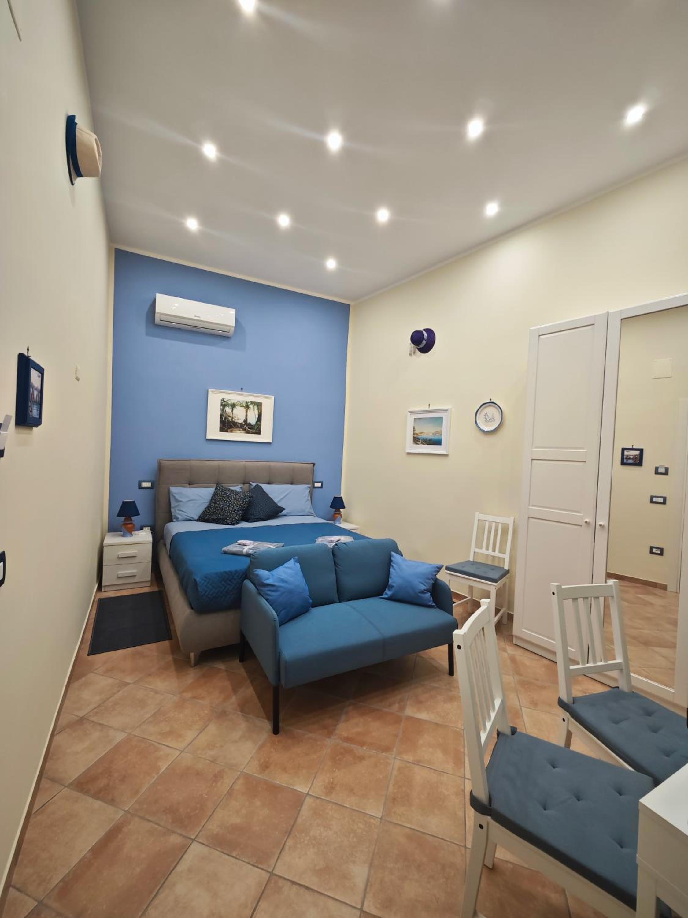 Apartment with Garden View
