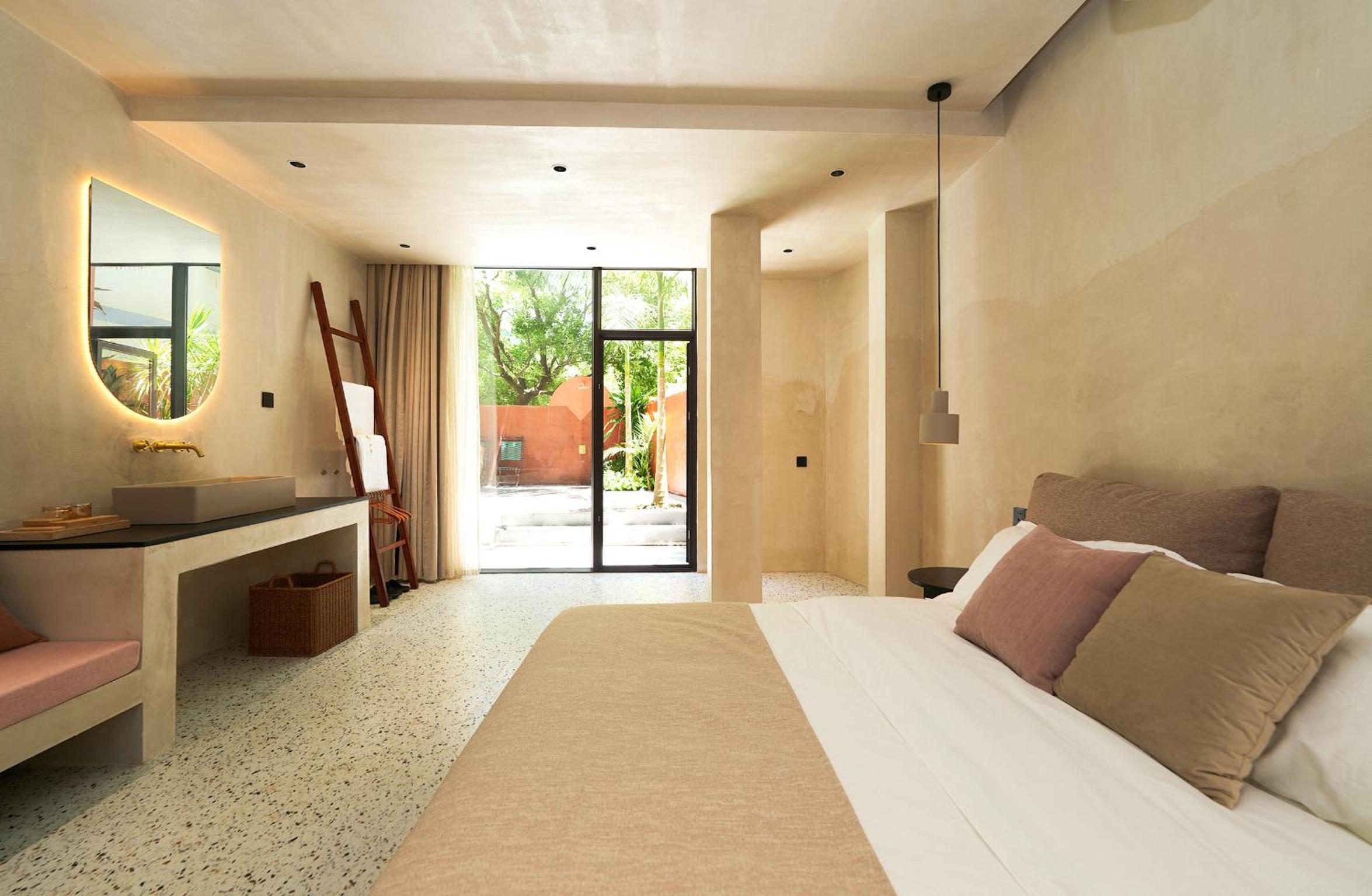 Double Room with Pool View photo 1