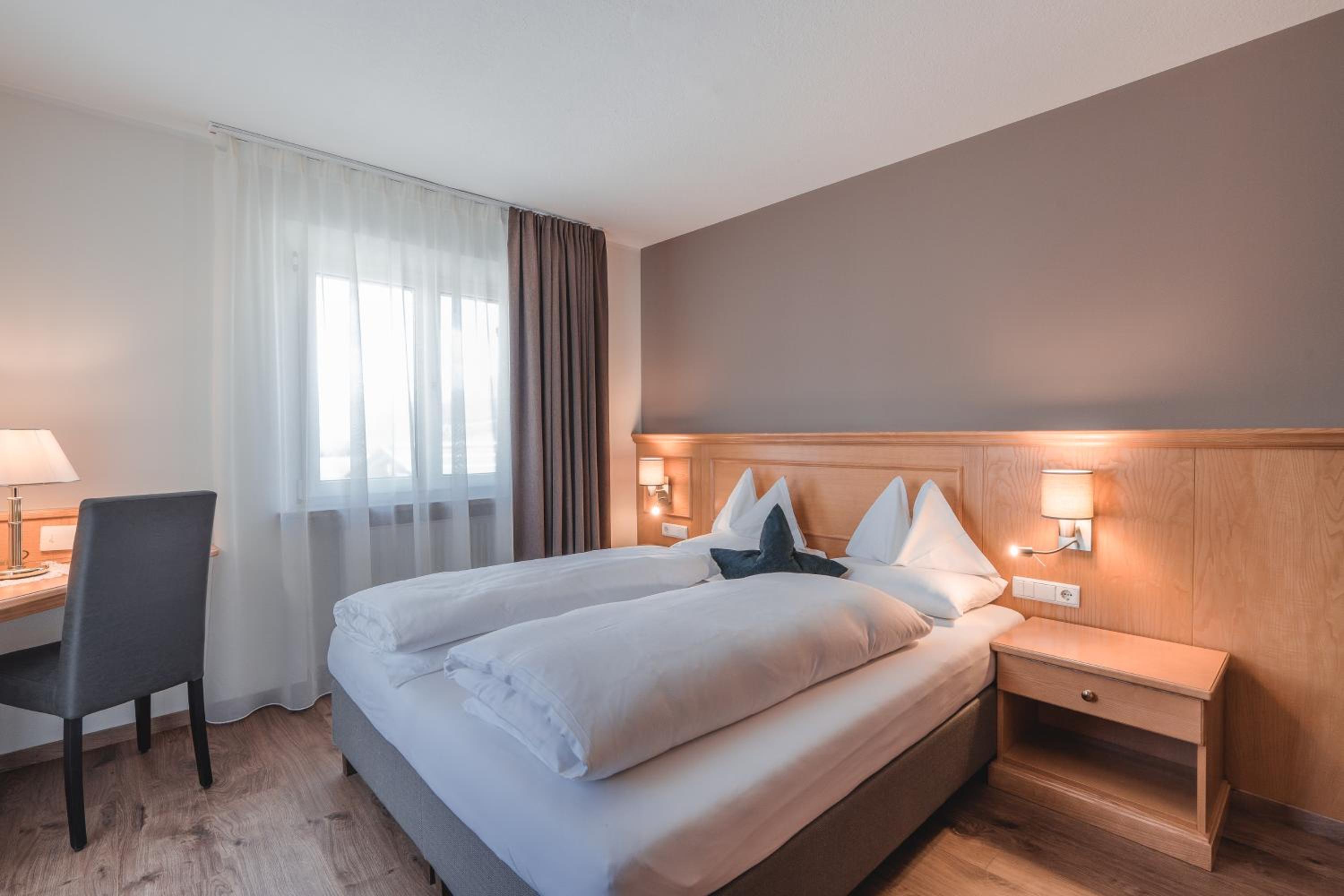 Standard Double or Twin Room photo 2