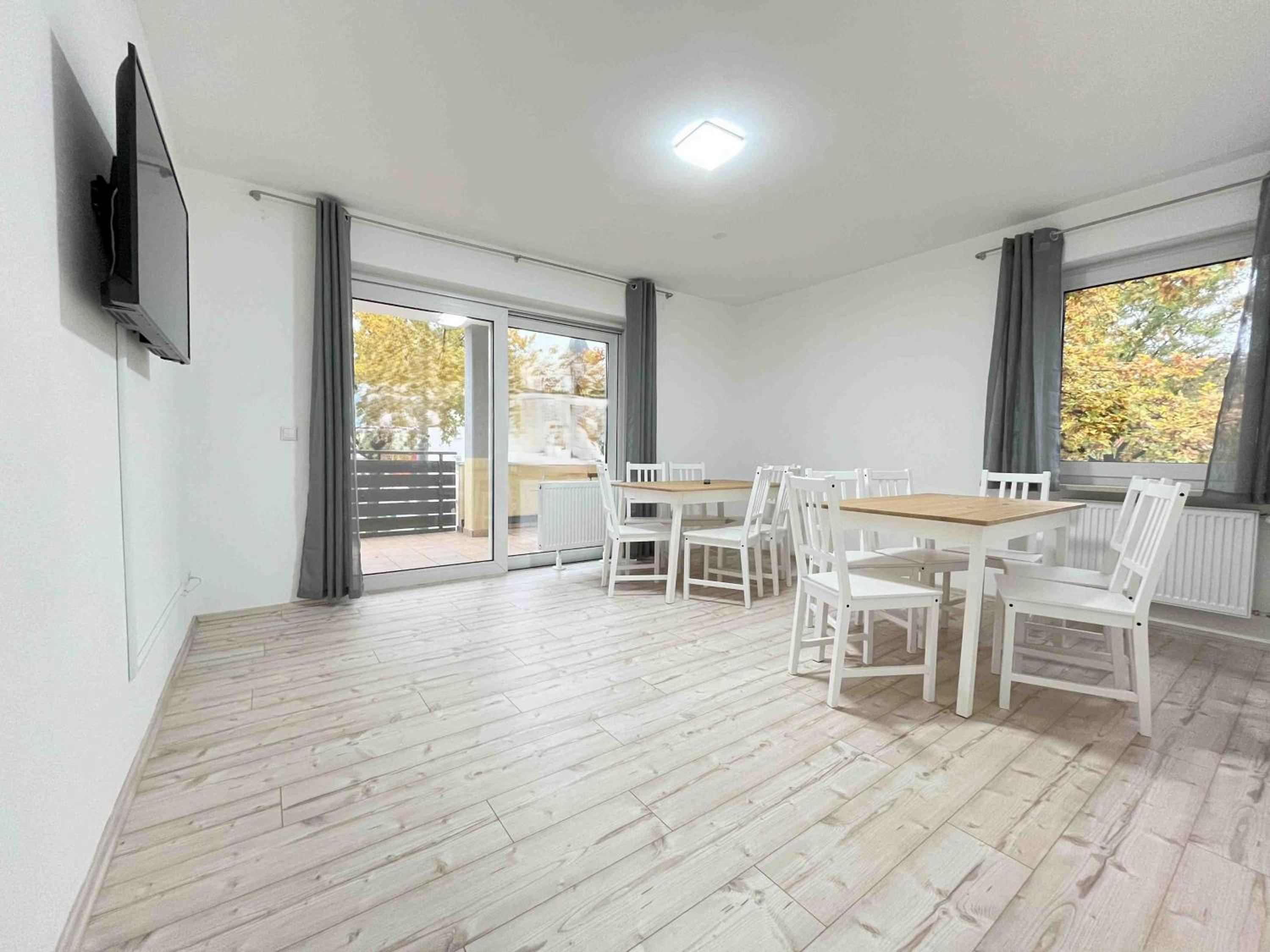 Apartment photo 2