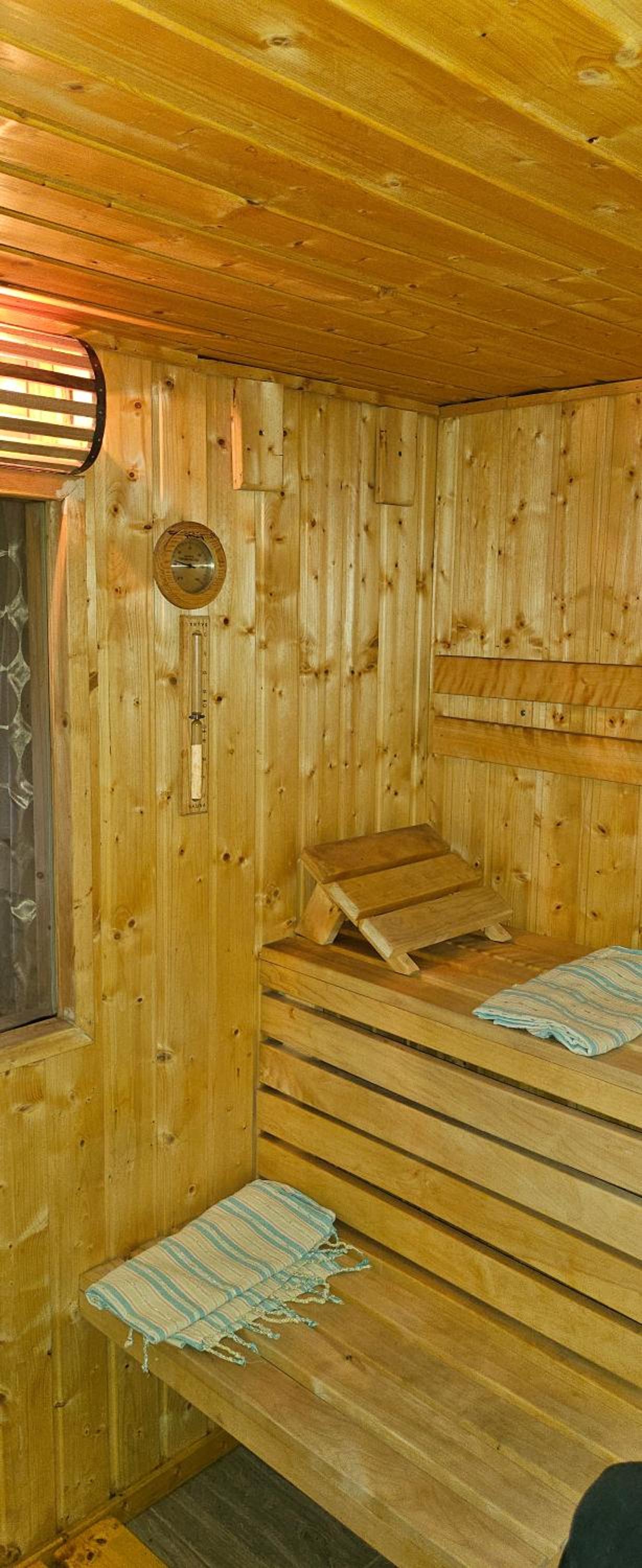 Double or Twin Room with Private Bathroom photo 3