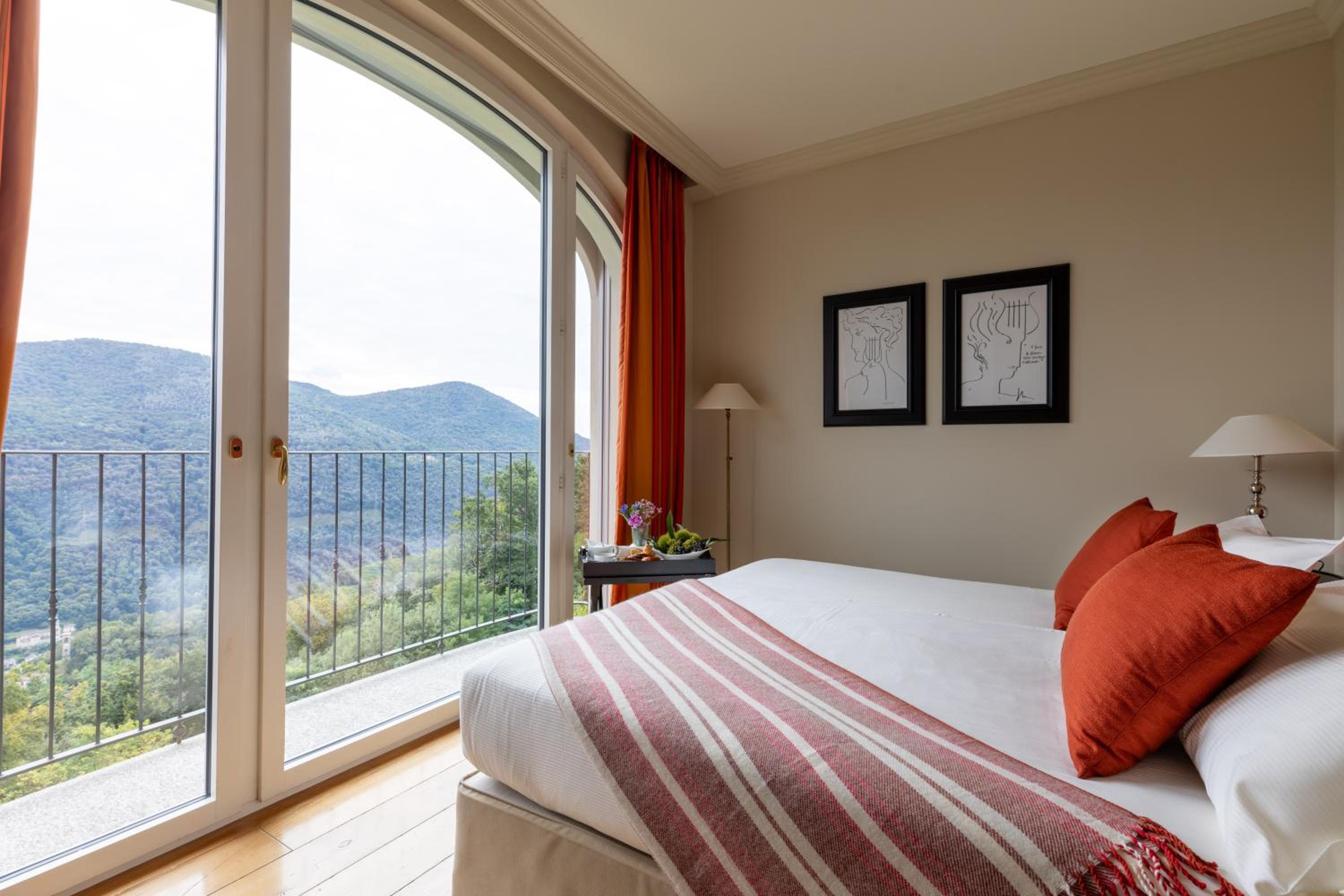 Superior Suite with Spa Access - Photo 1