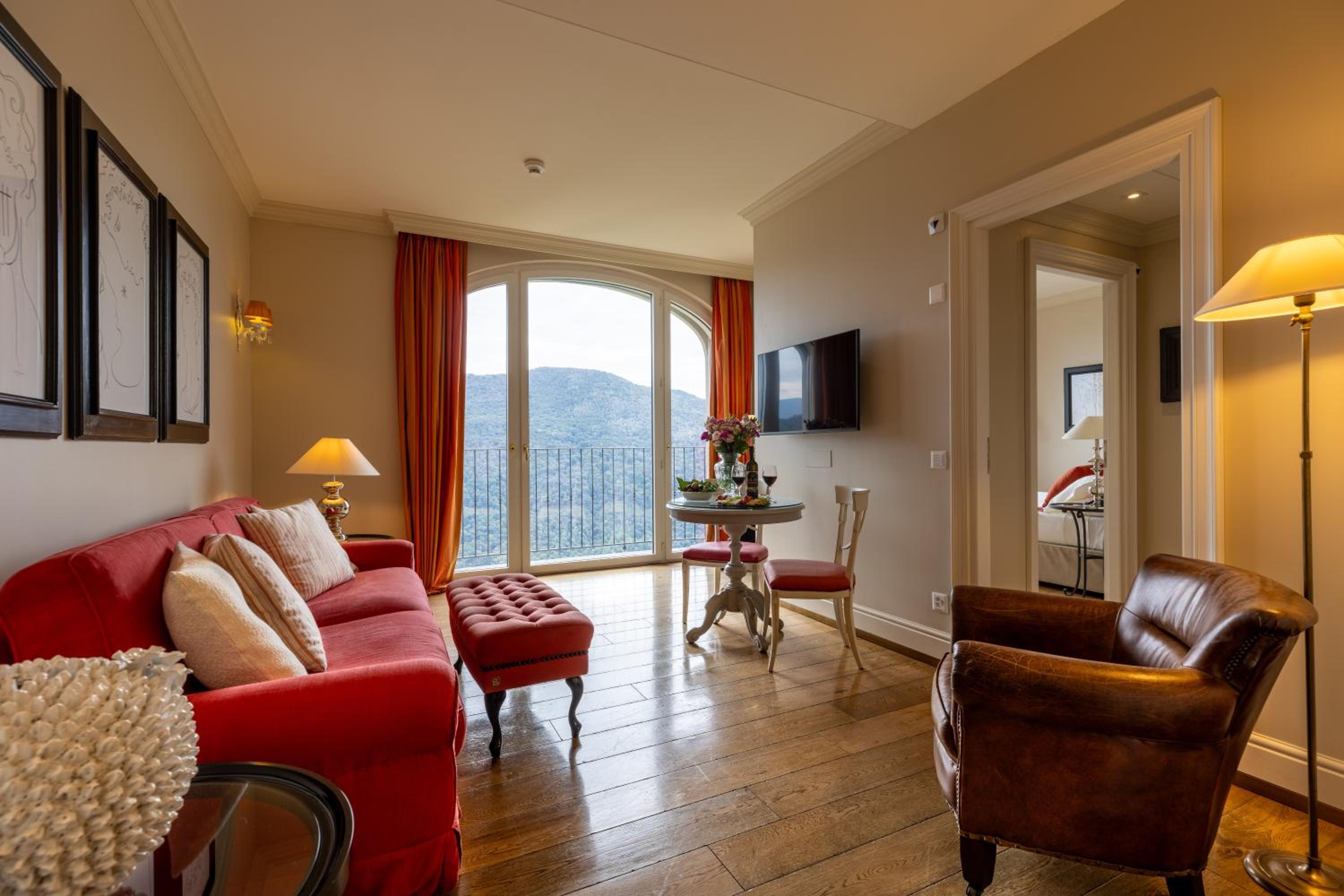 Superior Suite with Spa Access - Photo 2