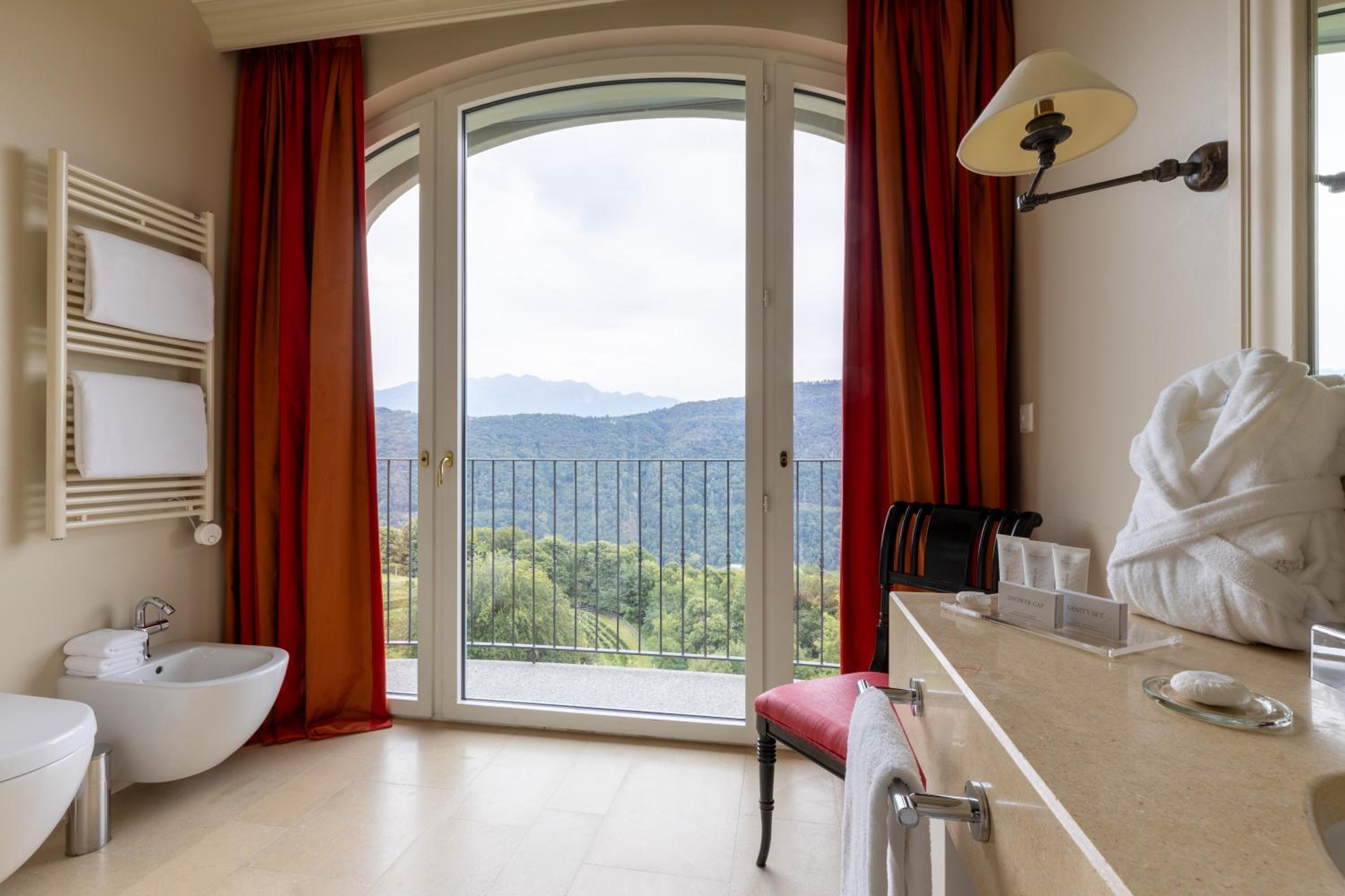 Superior Suite with Spa Access - Photo 4