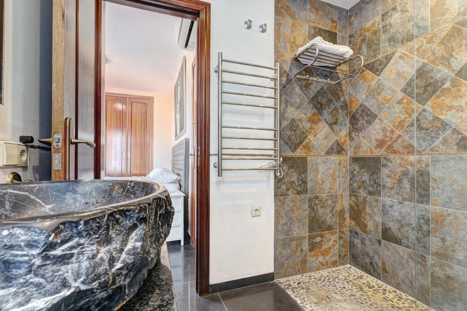 Three-Bedroom House photo 2